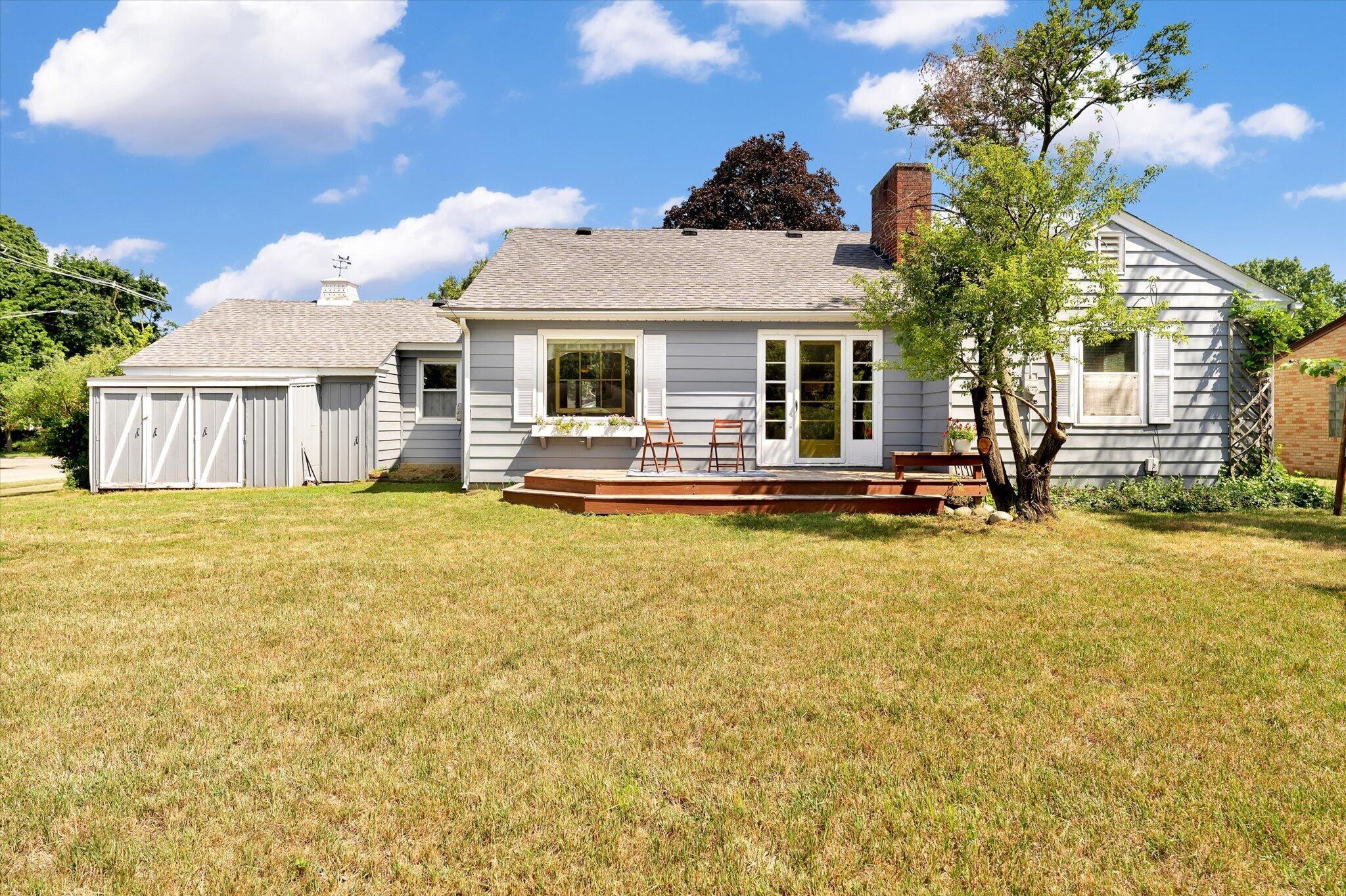 68 E 30th Street Holland MI 49423