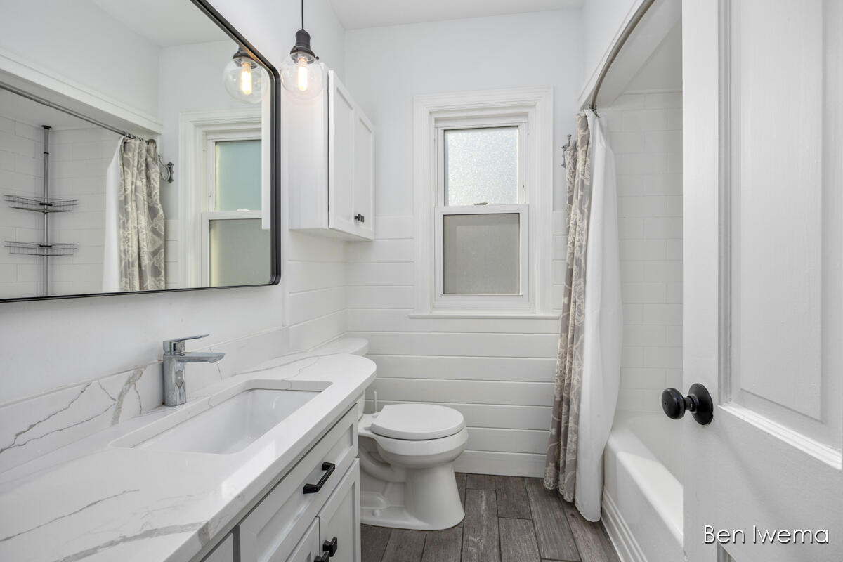 1629 Rossman Avenue SE Grand Rapids MI 49507