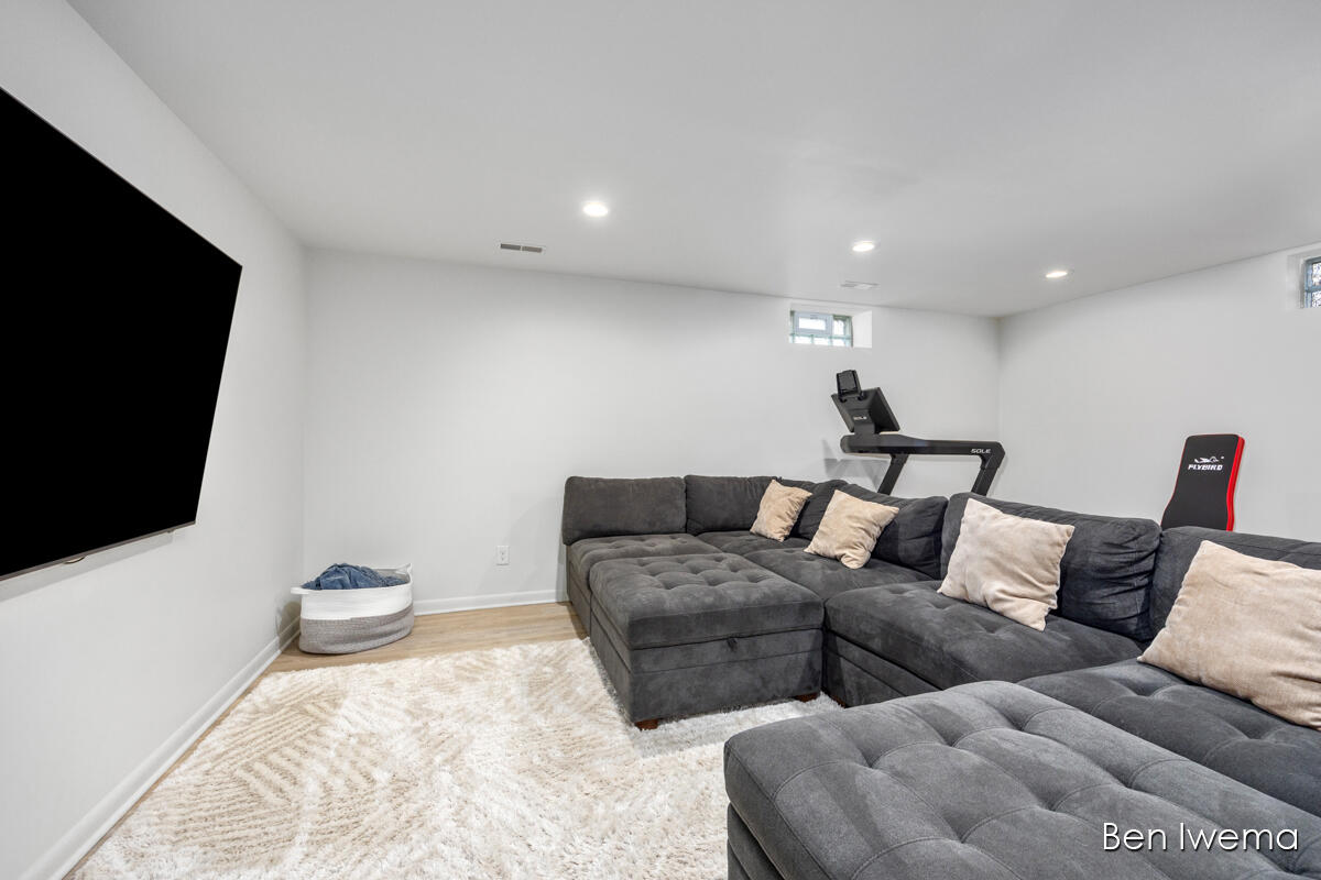 1629 Rossman Avenue SE Grand Rapids MI 49507