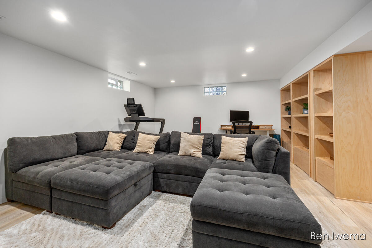 1629 Rossman Avenue SE Grand Rapids MI 49507