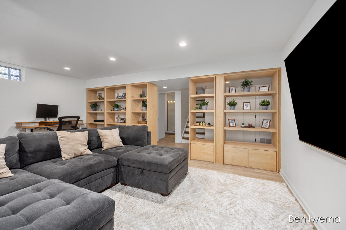 1629 Rossman Avenue SE Grand Rapids MI 49507