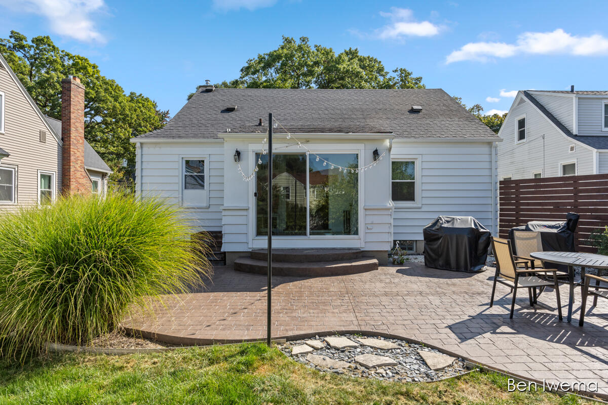 1629 Rossman Avenue SE Grand Rapids MI 49507