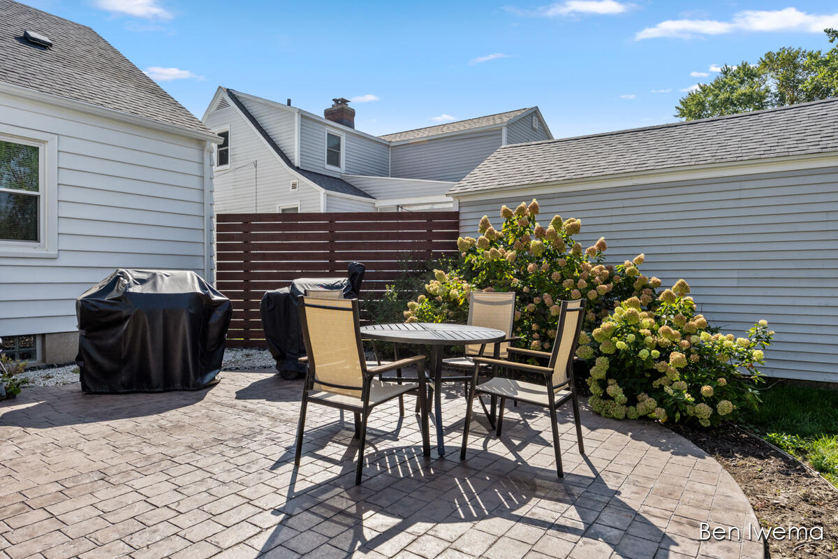 1629 Rossman Avenue SE Grand Rapids MI 49507