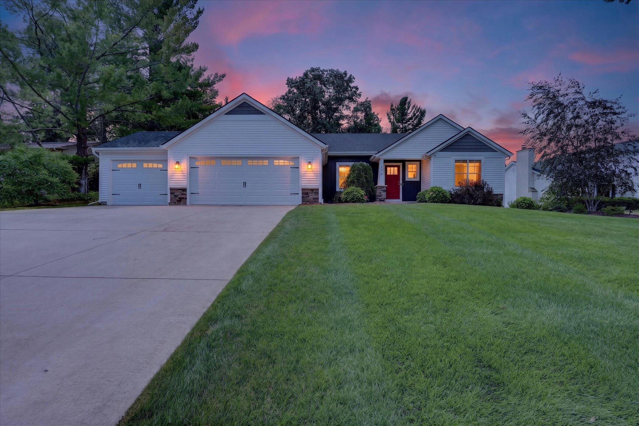3115 Woodsboro Drive NE Grand Rapids MI 49525