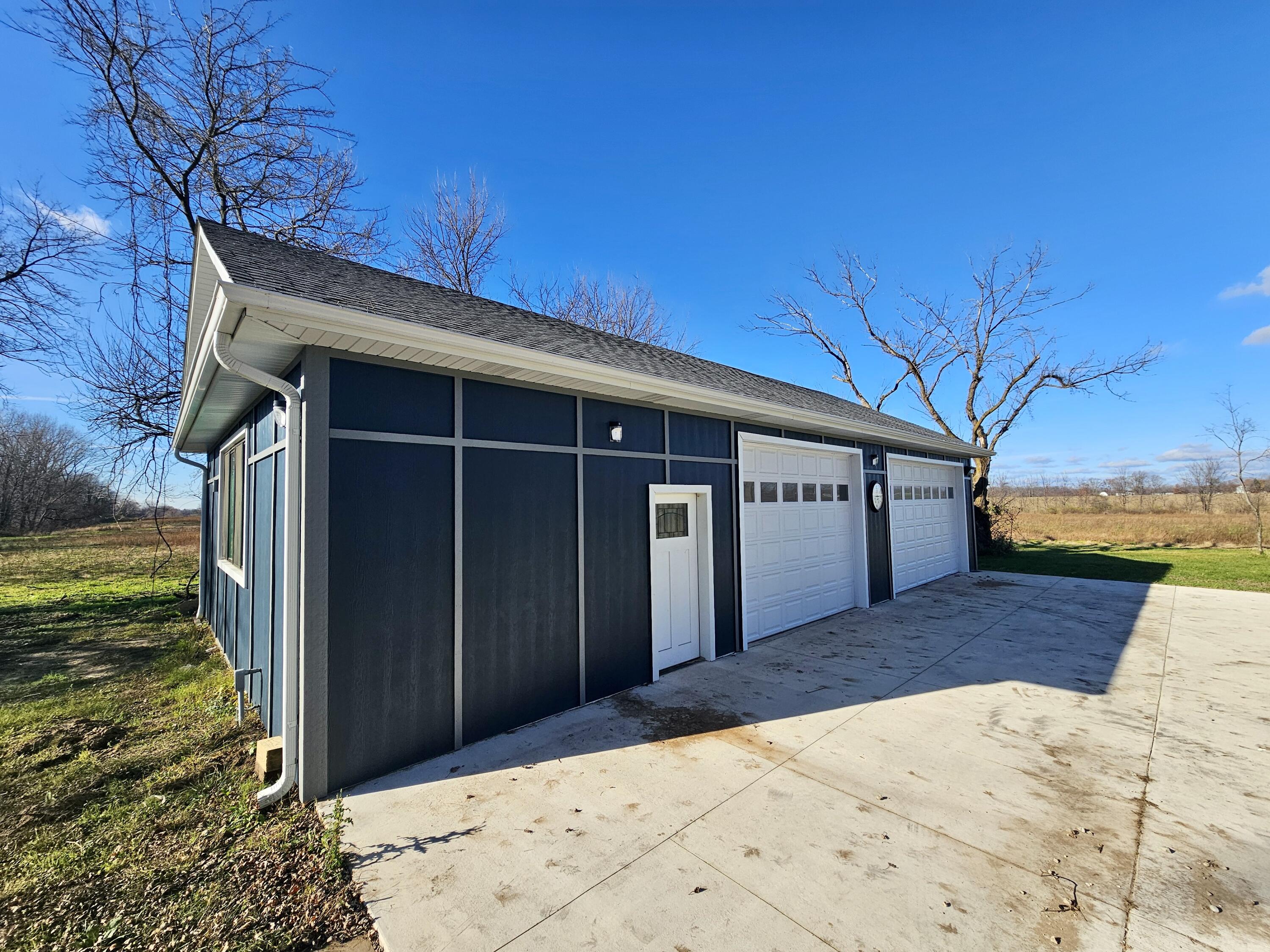 1982 S Benton Center Road Benton Harbor MI 49022