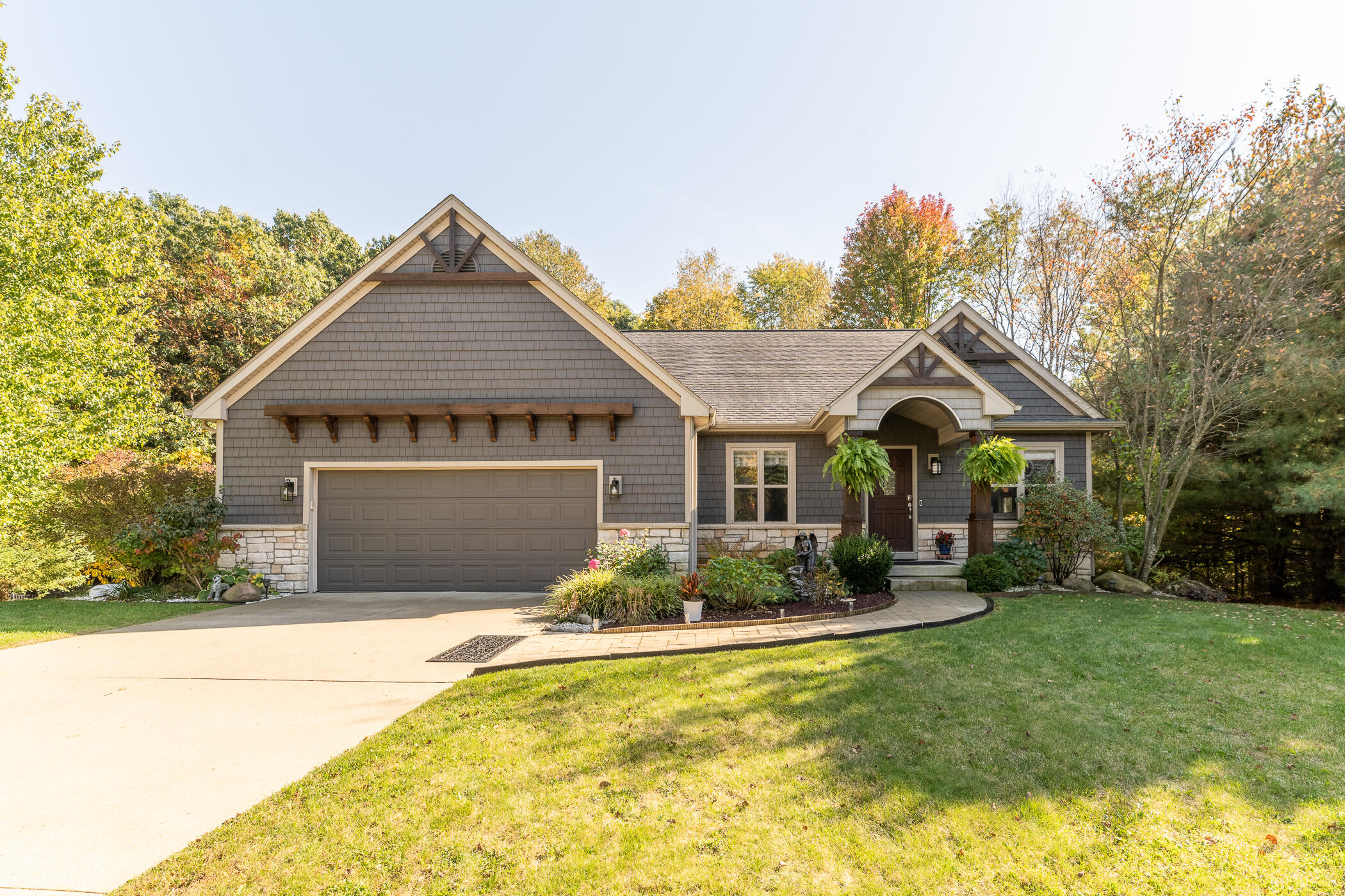 9359 Stratford Woods Trail Kalamazoo MI 49009