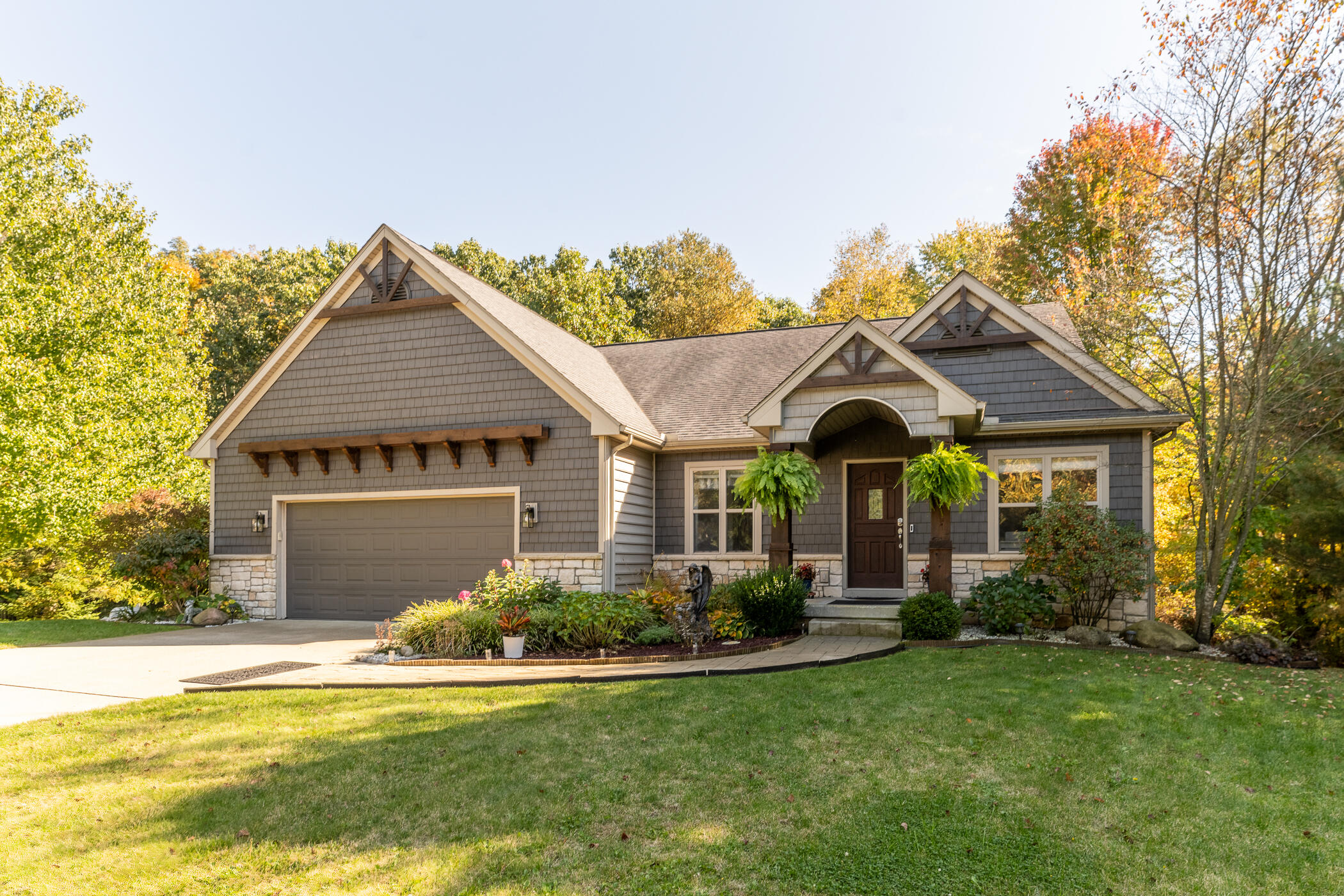 9359 Stratford Woods Trail Kalamazoo MI 49009