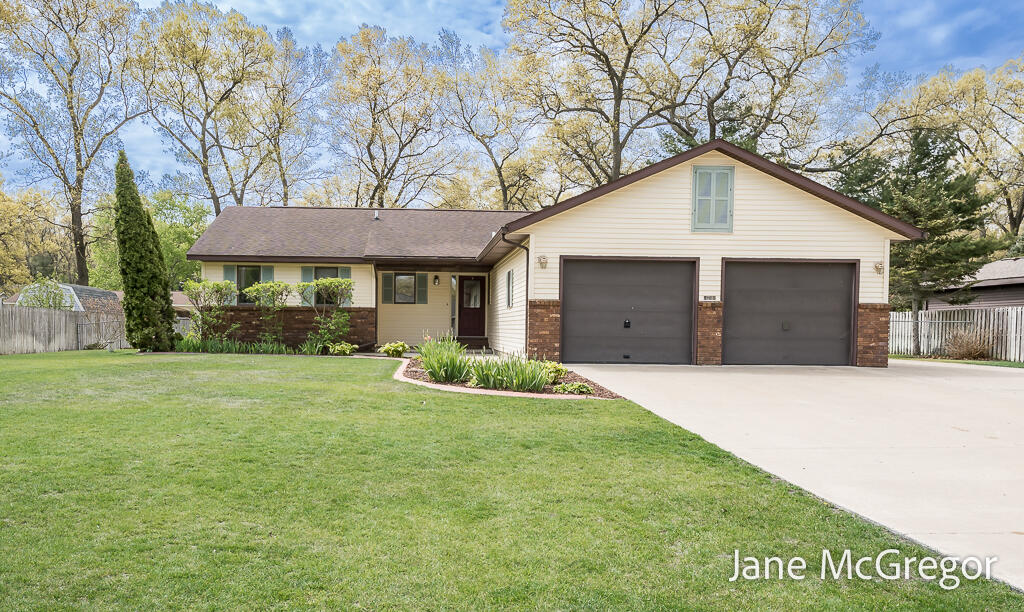 1731 Princess Lane Muskegon MI 49445