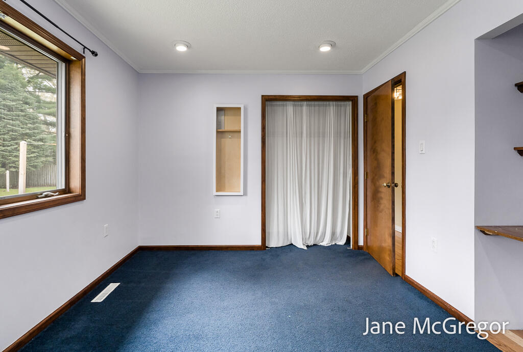 1731 Princess Lane Muskegon MI 49445