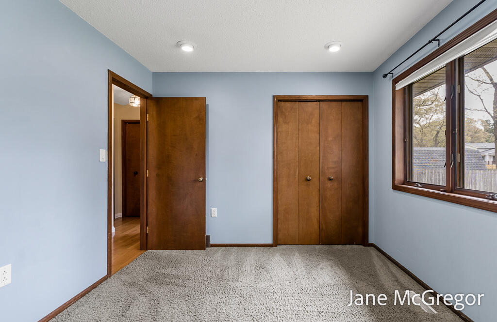 1731 Princess Lane Muskegon MI 49445