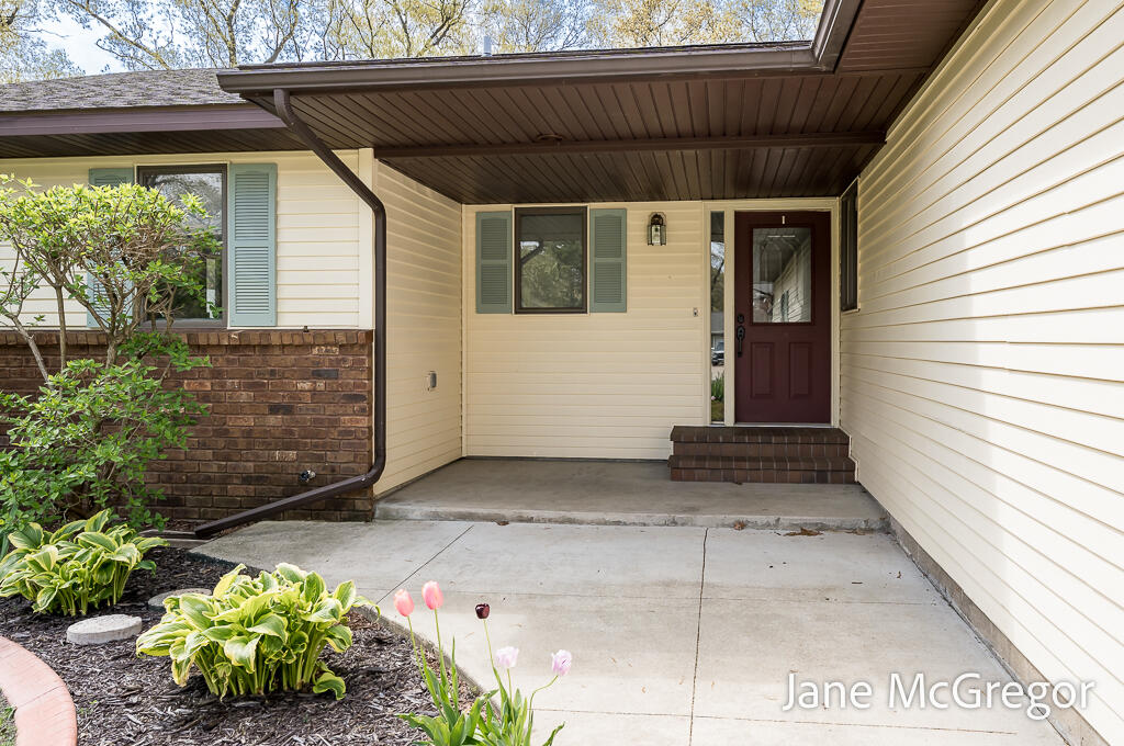 1731 Princess Lane Muskegon MI 49445