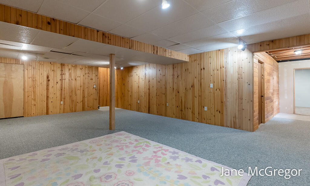 1731 Princess Lane Muskegon MI 49445
