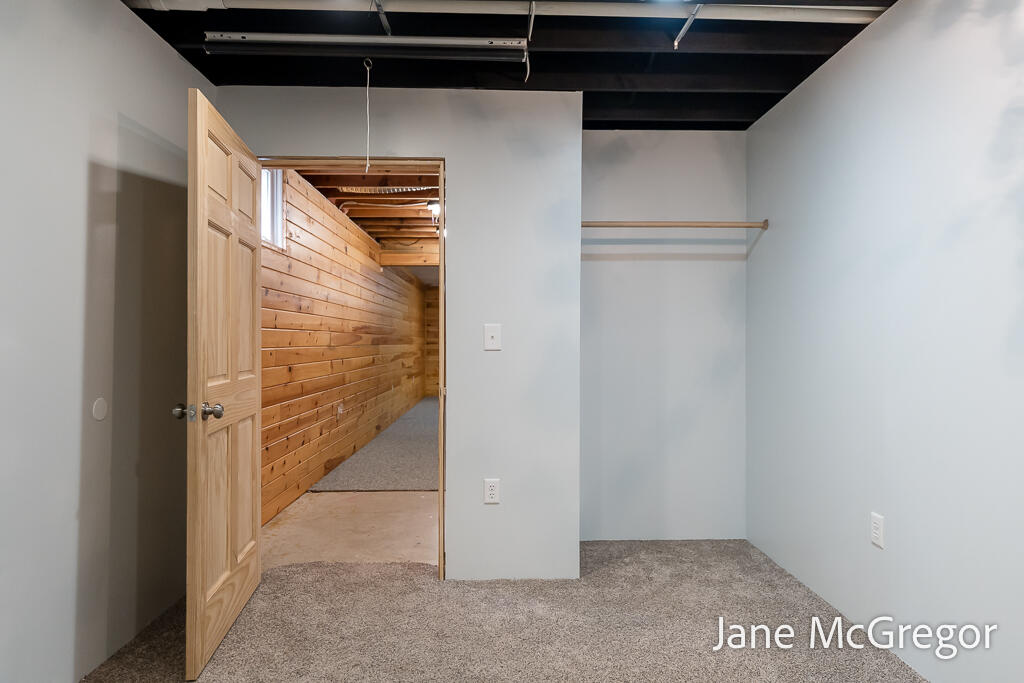 1731 Princess Lane Muskegon MI 49445
