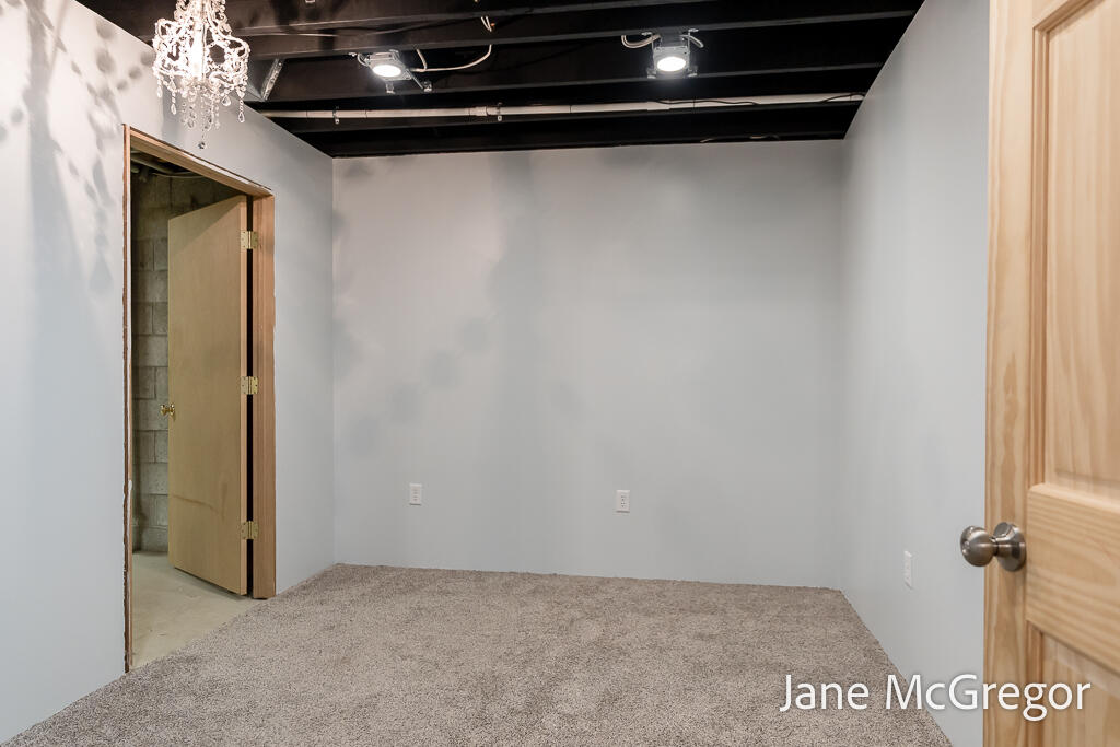 1731 Princess Lane Muskegon MI 49445