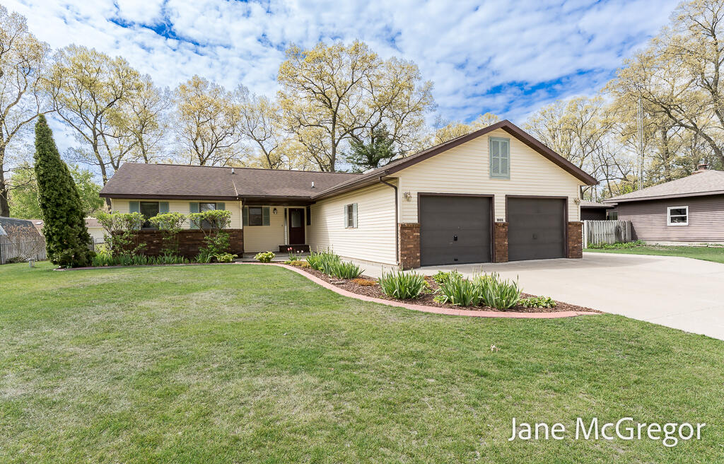 1731 Princess Lane Muskegon MI 49445