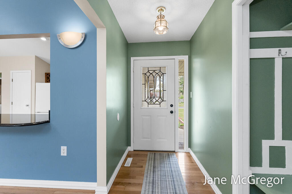 1731 Princess Lane Muskegon MI 49445
