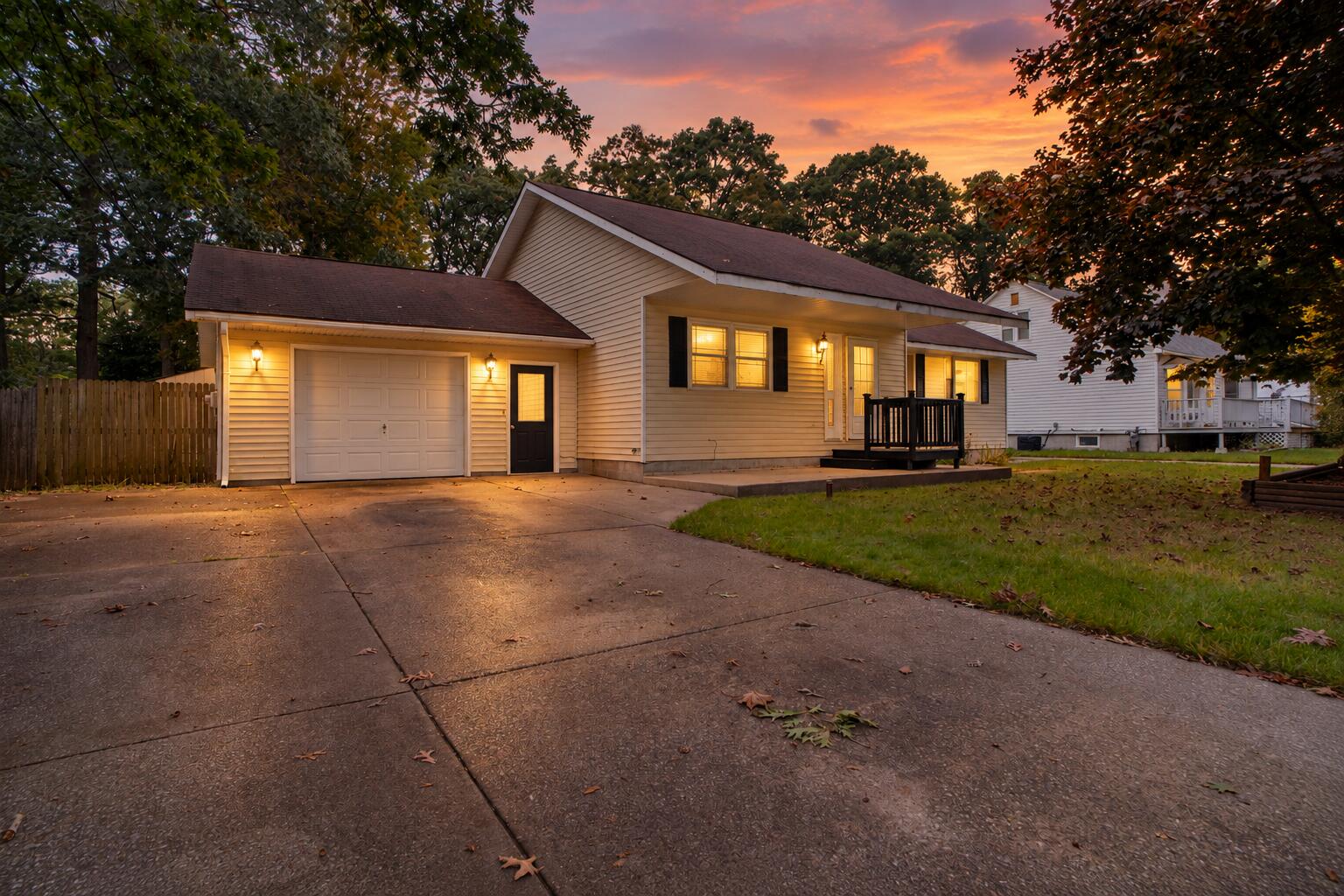 3171 Kooi Street Muskegon MI 49444