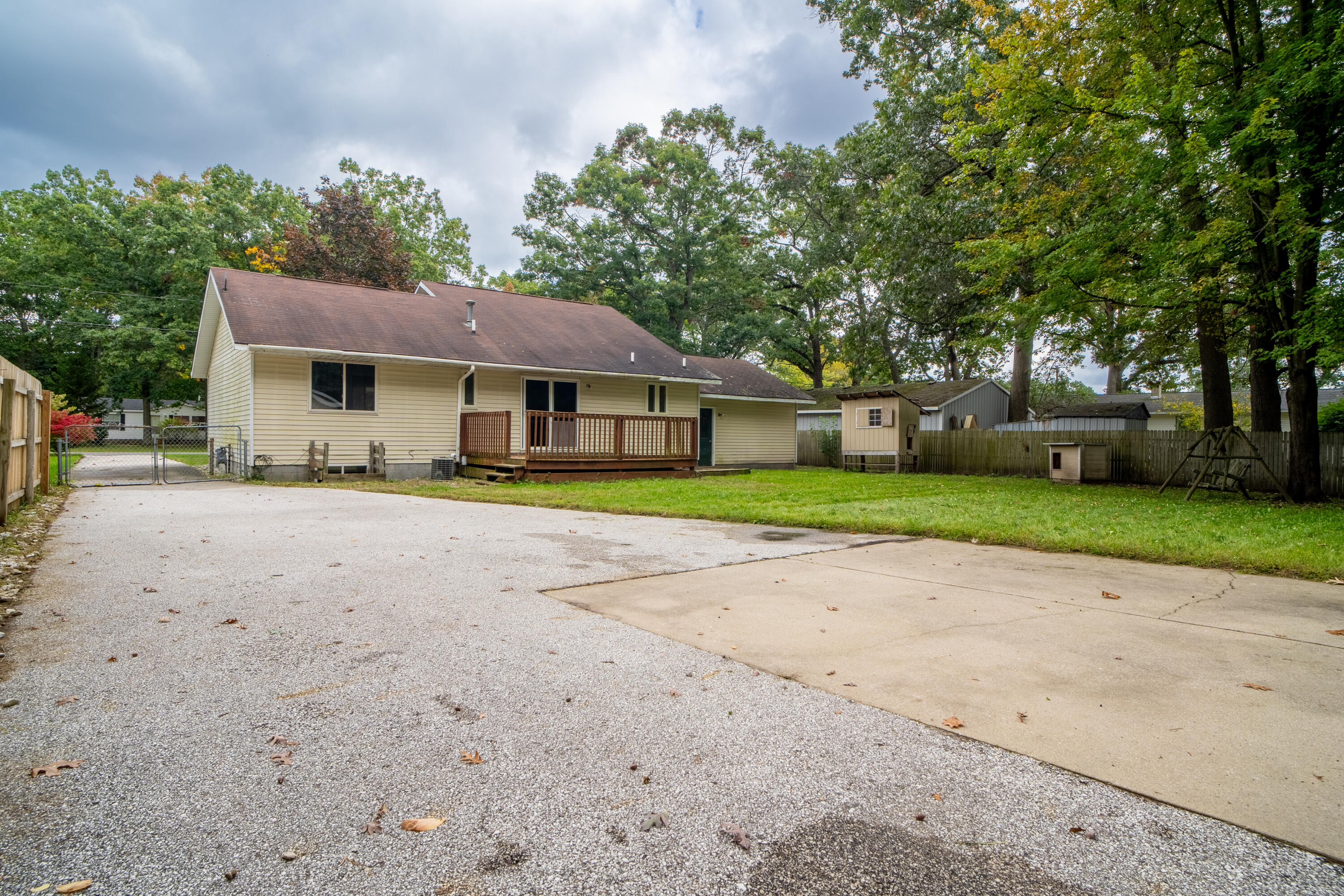 3171 Kooi Street Muskegon MI 49444