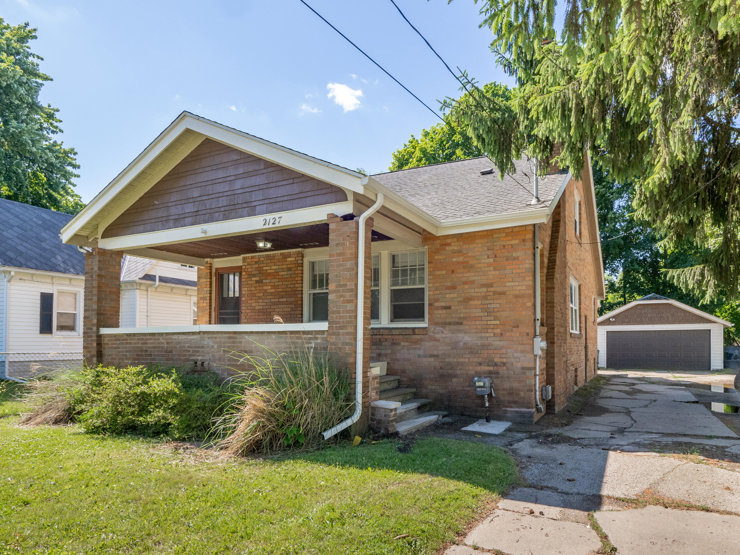 2127 W Main Street Kalamazoo MI 49006