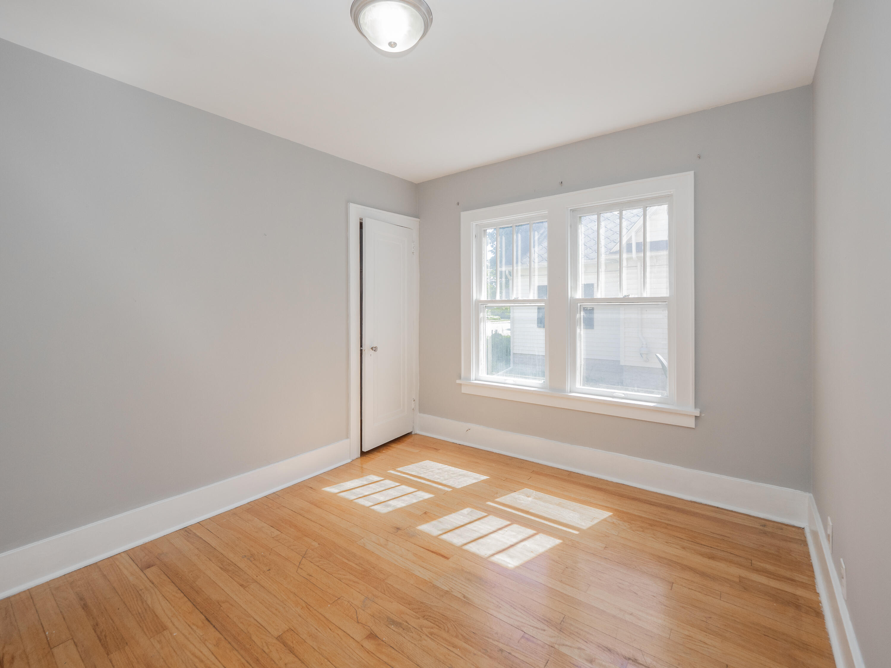 2127 W Main Street Kalamazoo MI 49006