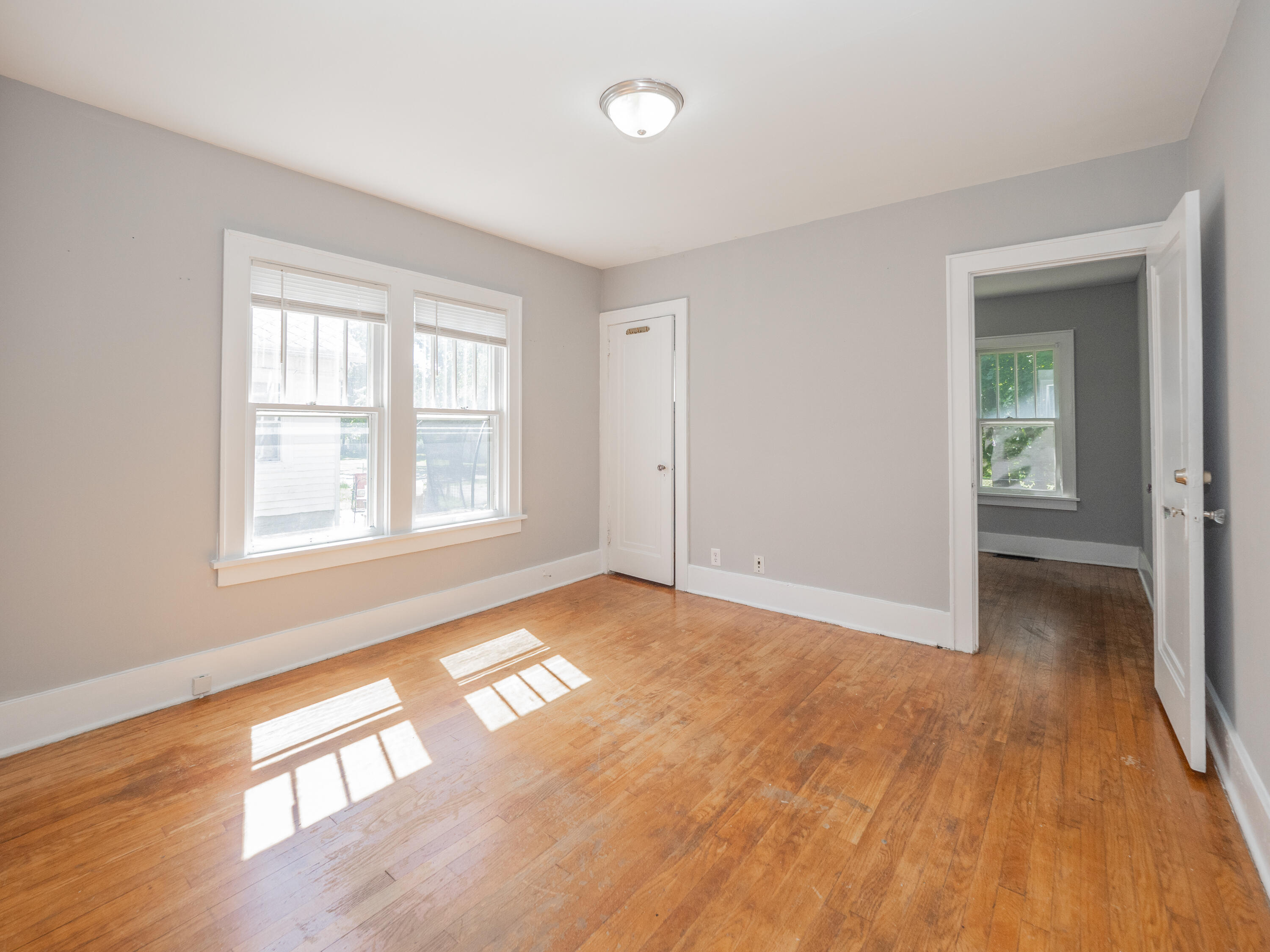 2127 W Main Street Kalamazoo MI 49006