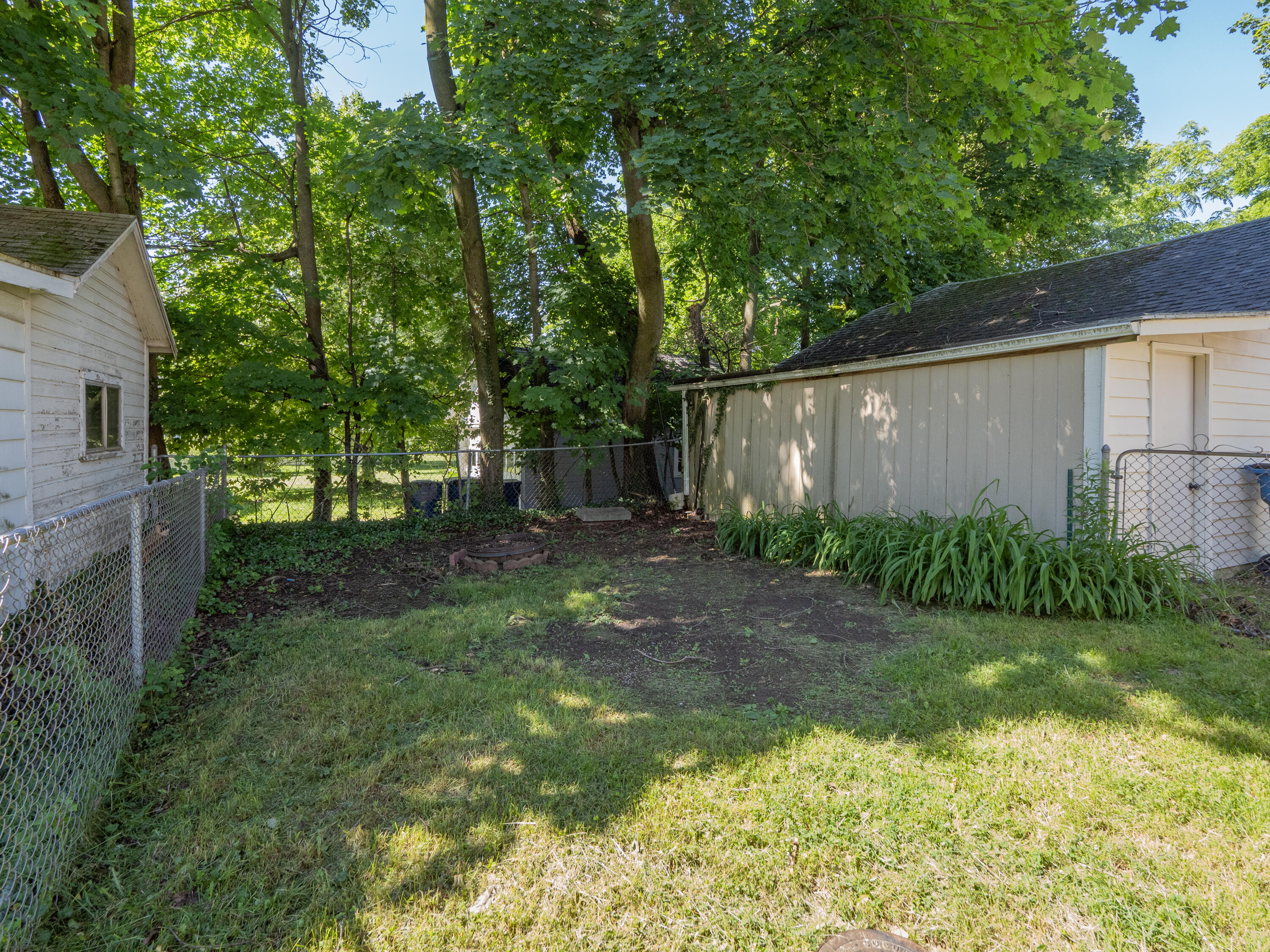 2127 W Main Street Kalamazoo MI 49006