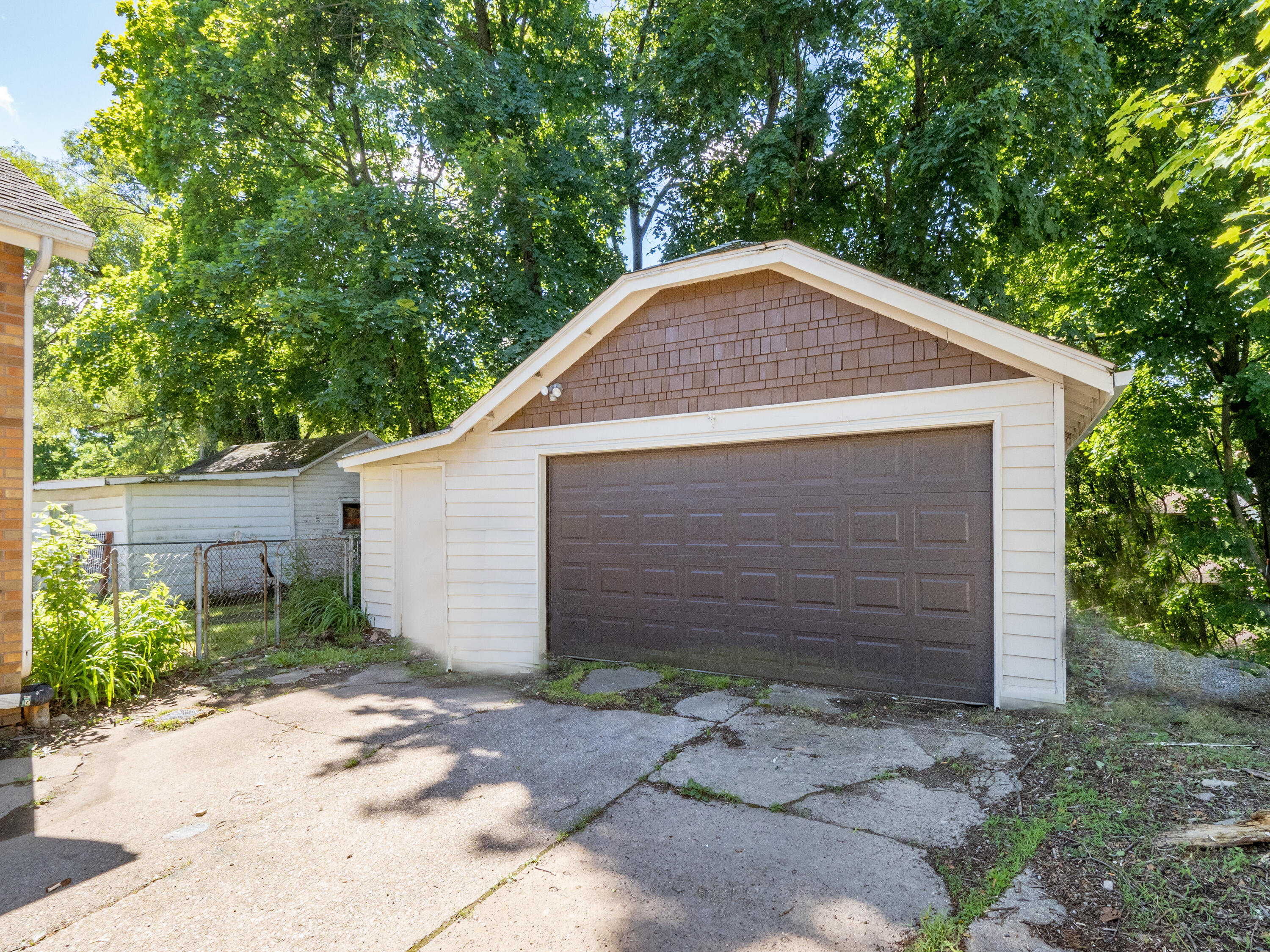 2127 W Main Street Kalamazoo MI 49006