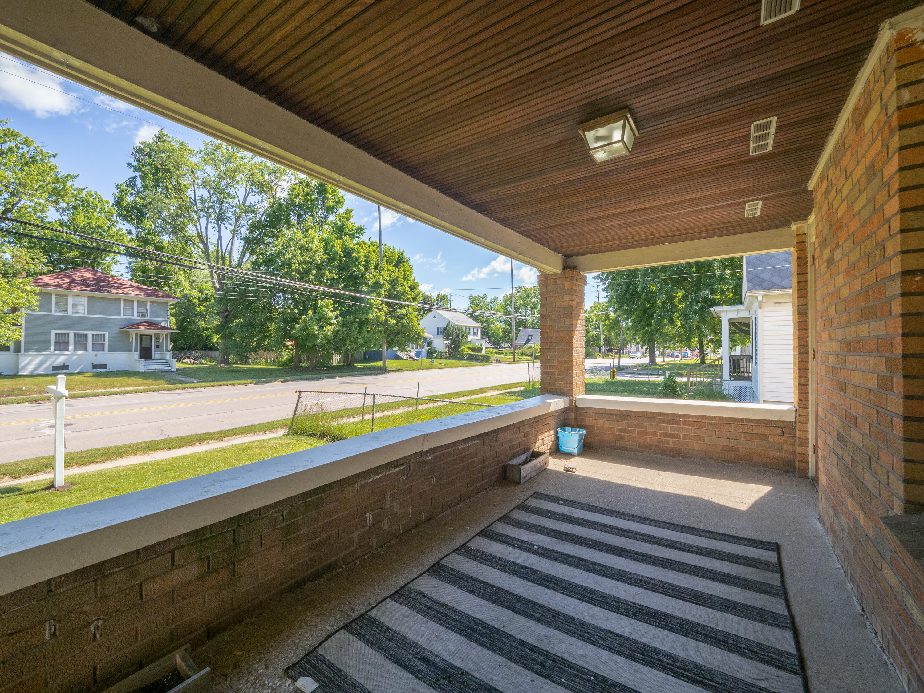 2127 W Main Street Kalamazoo MI 49006