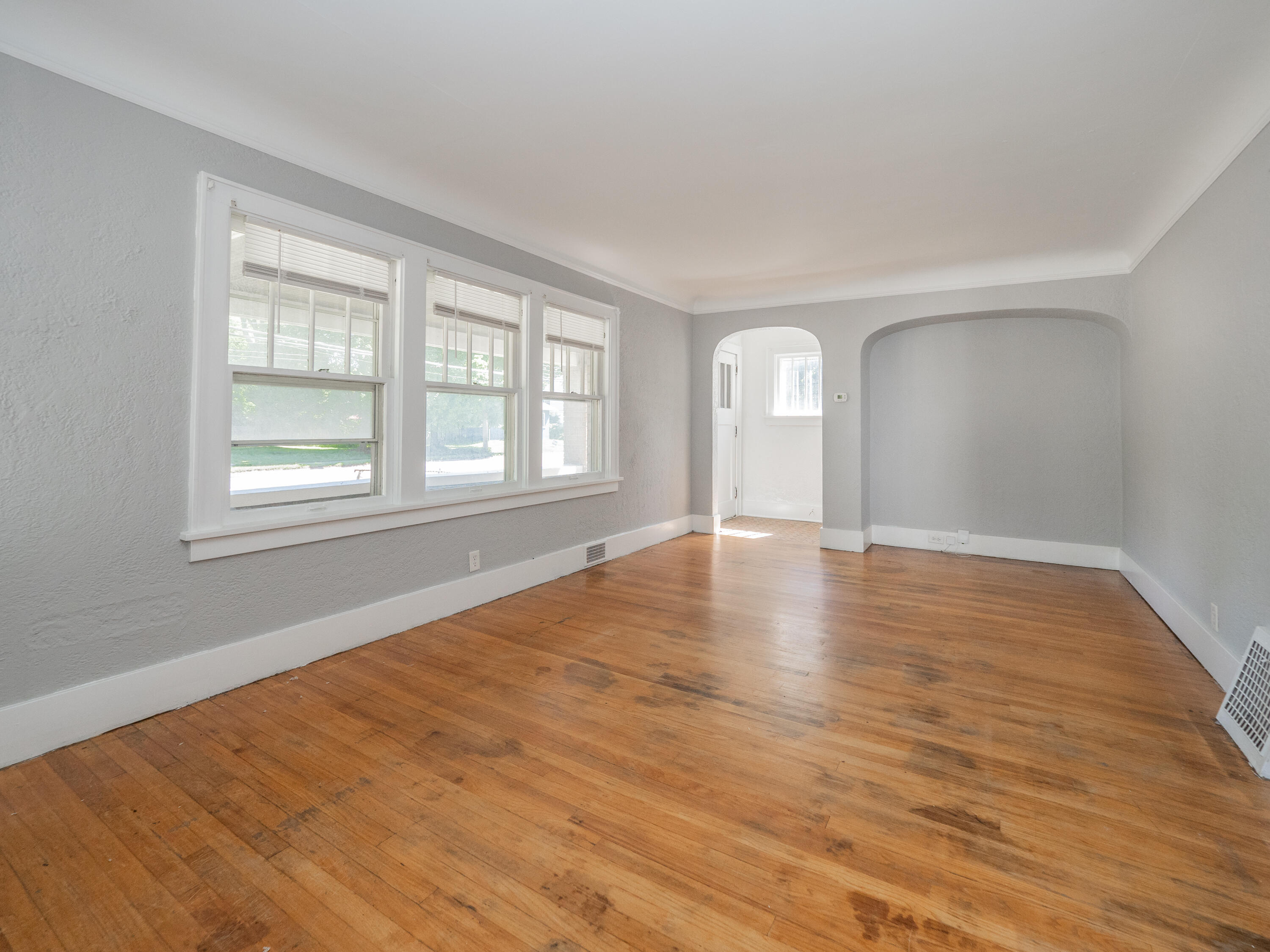 2127 W Main Street Kalamazoo MI 49006