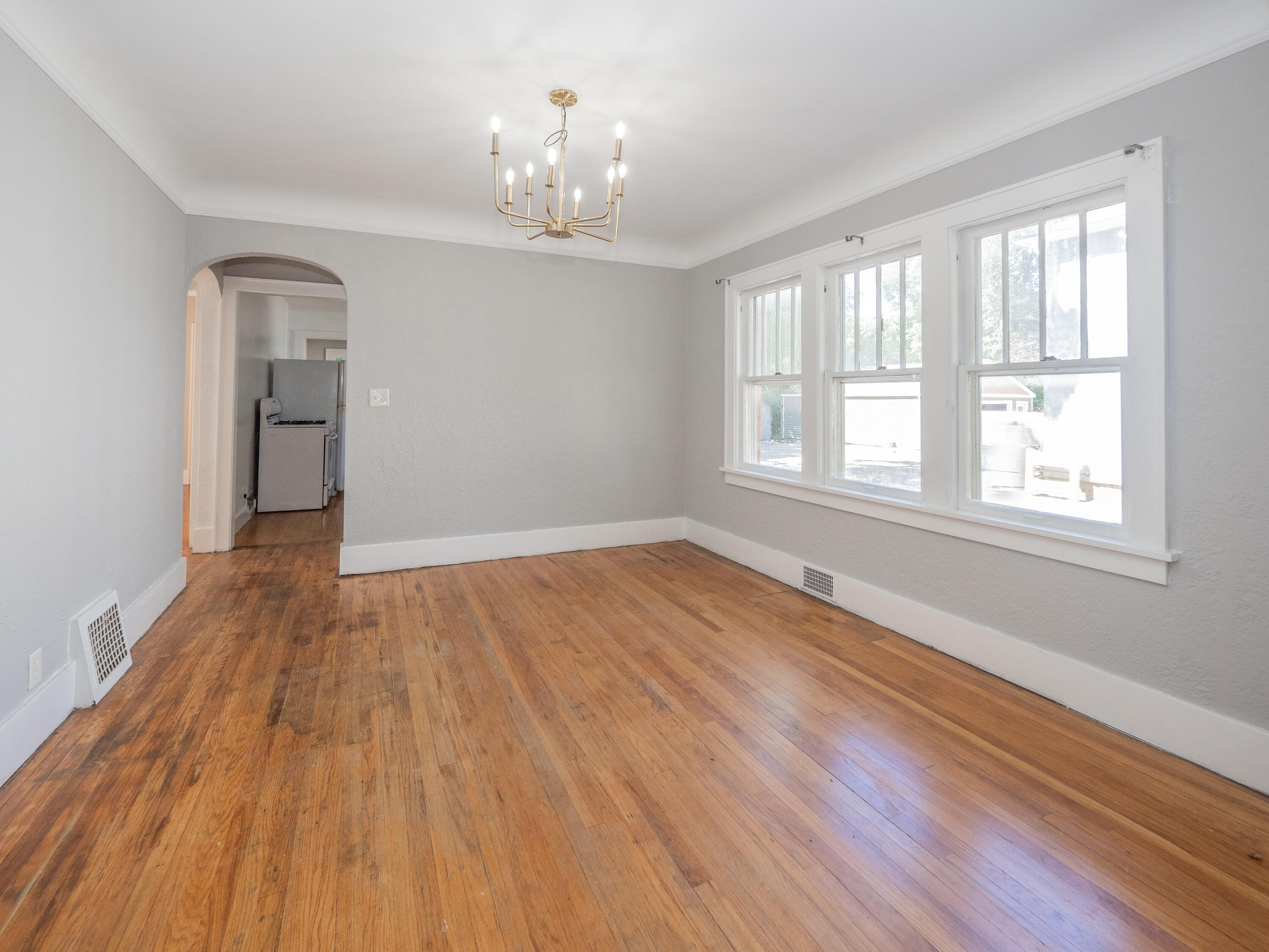 2127 W Main Street Kalamazoo MI 49006