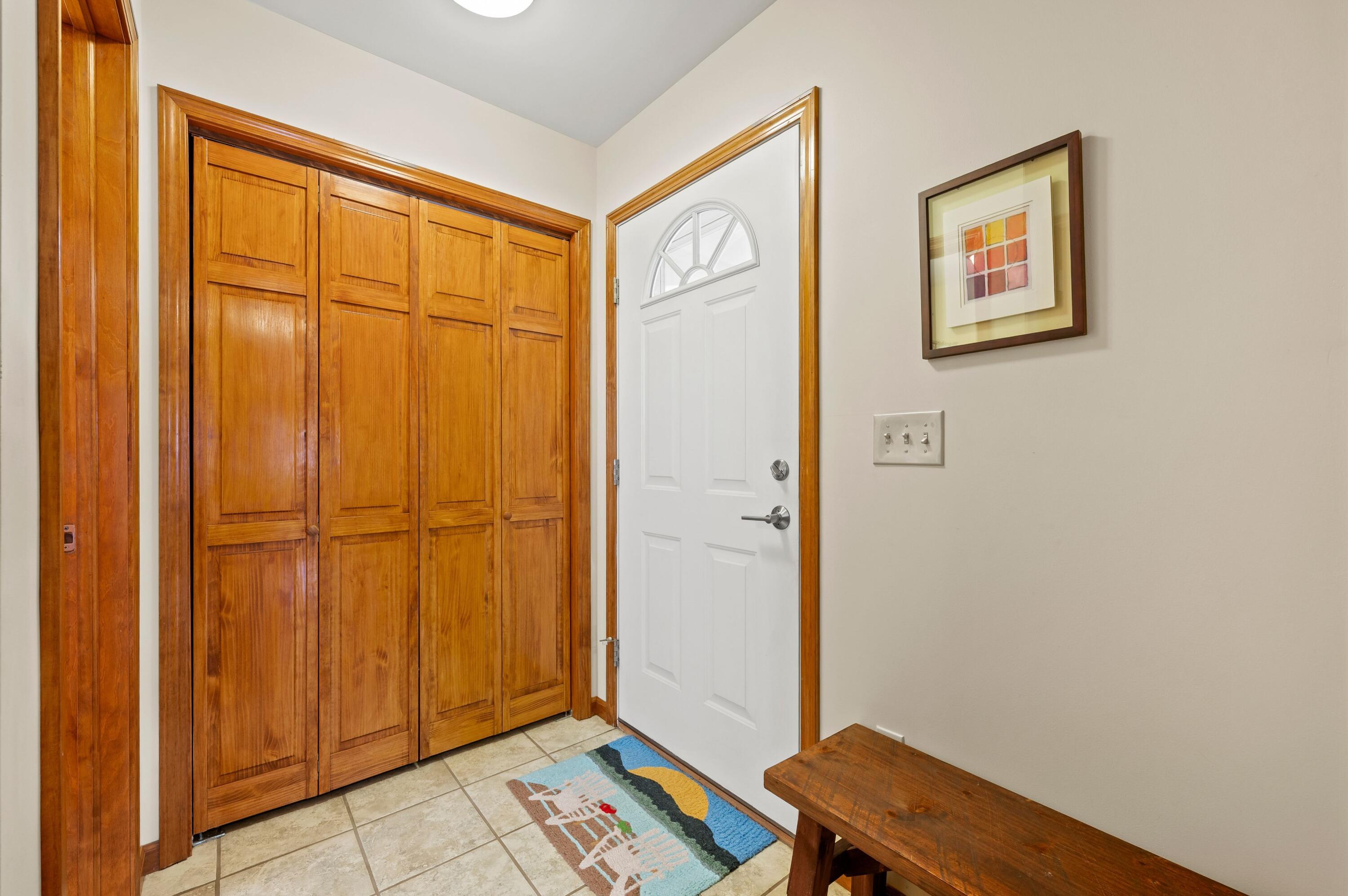 52390 Twin Lakeview Drive Dowagiac MI 49047