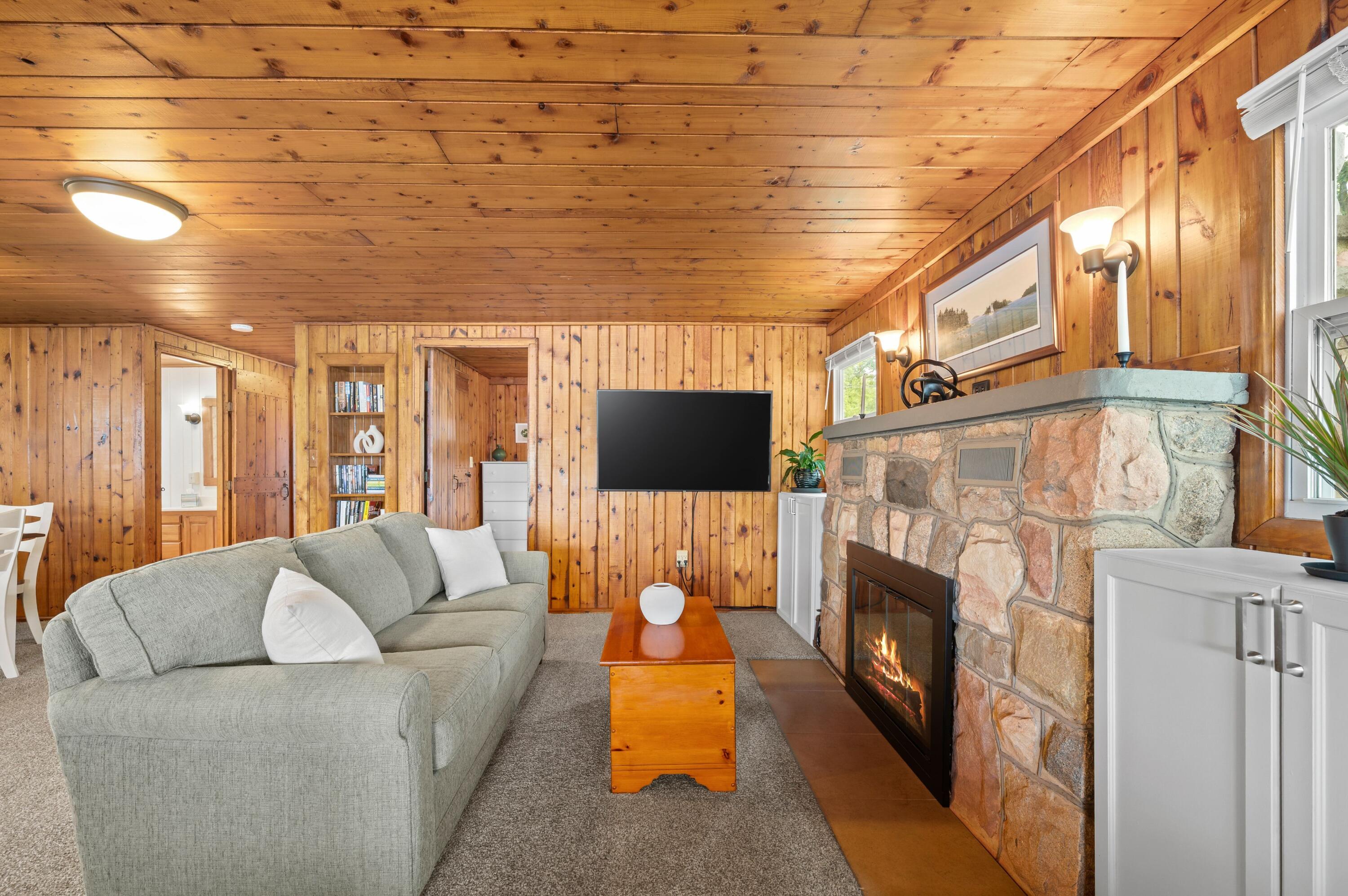 52390 Twin Lakeview Drive Dowagiac MI 49047