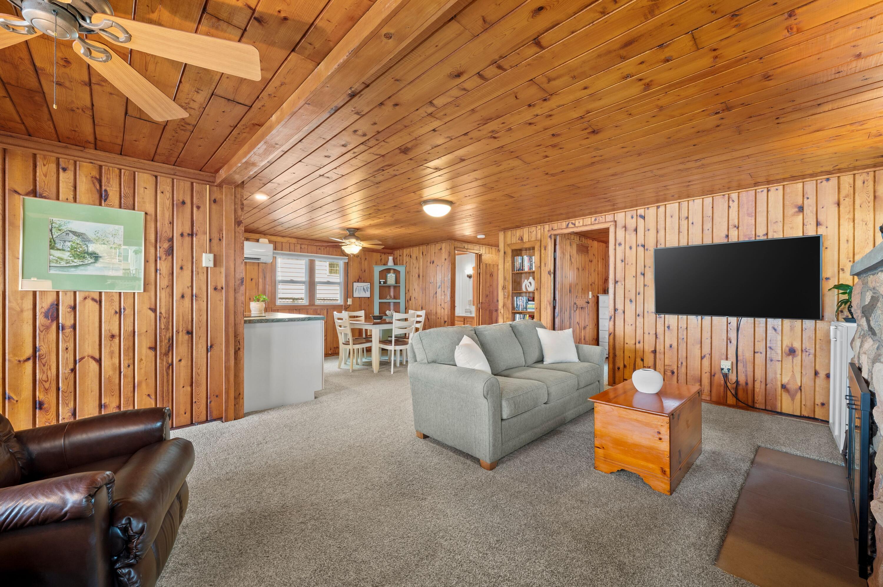 52390 Twin Lakeview Drive Dowagiac MI 49047