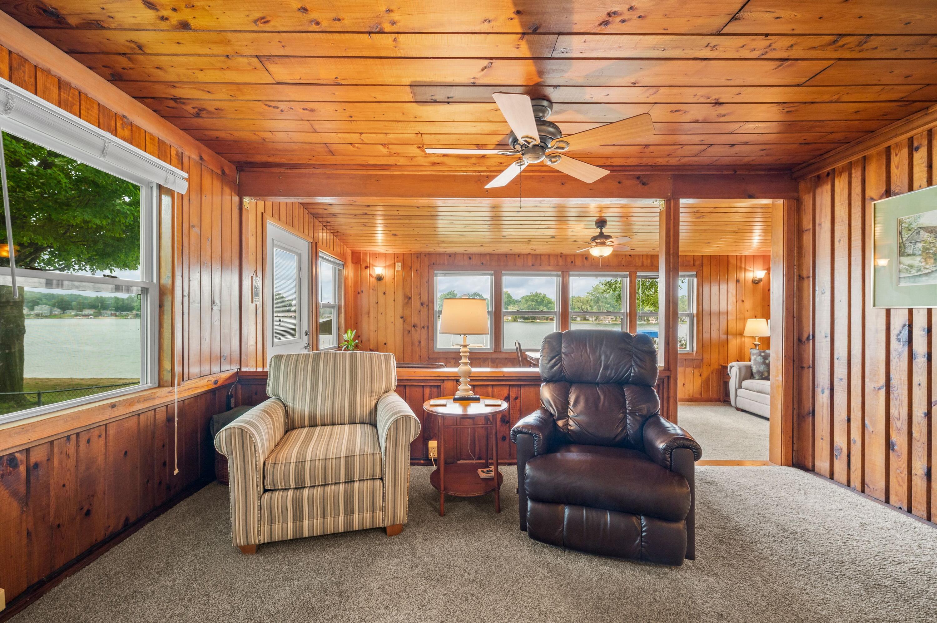 52390 Twin Lakeview Drive Dowagiac MI 49047