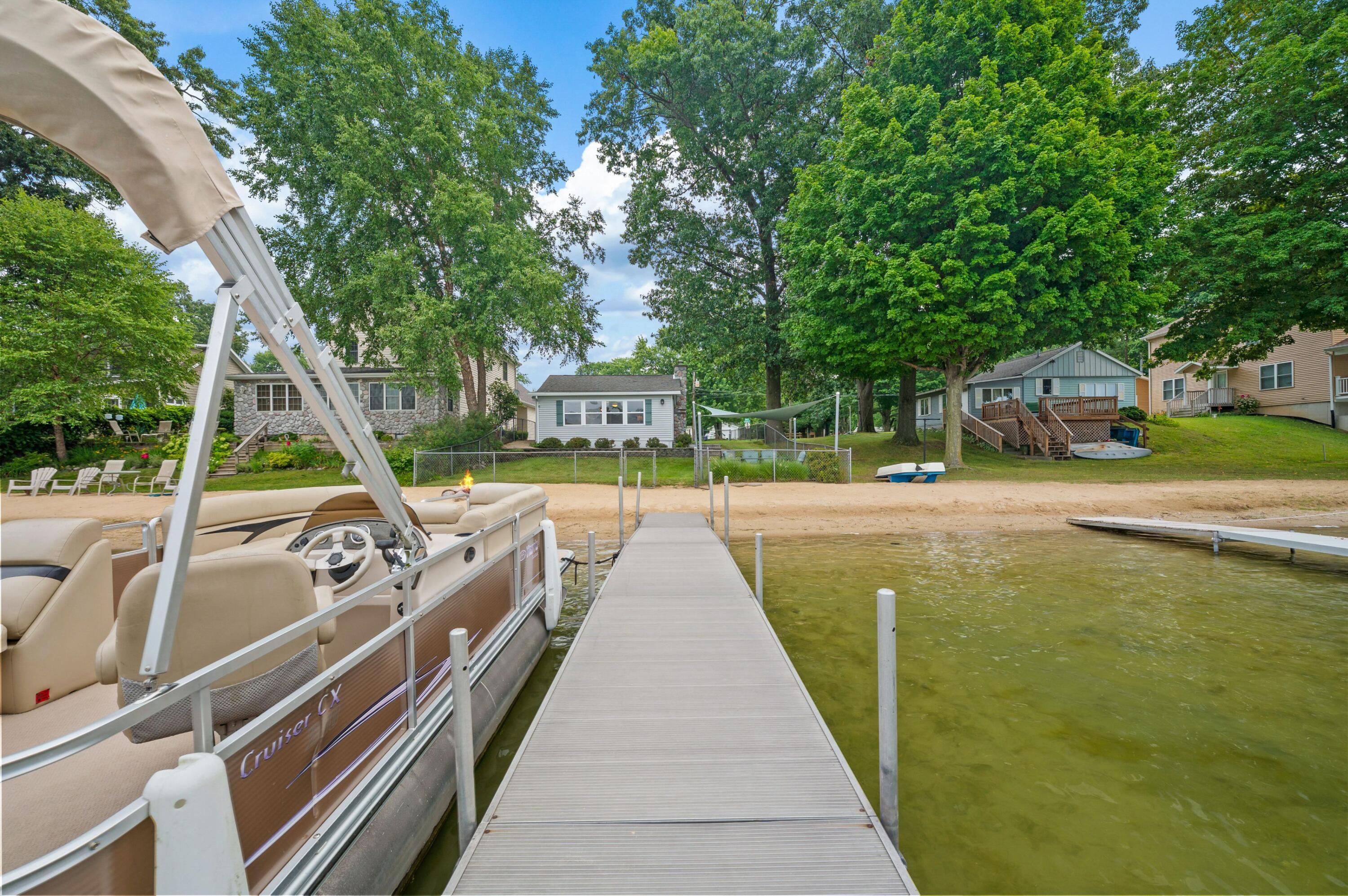 52390 Twin Lakeview Drive Dowagiac MI 49047
