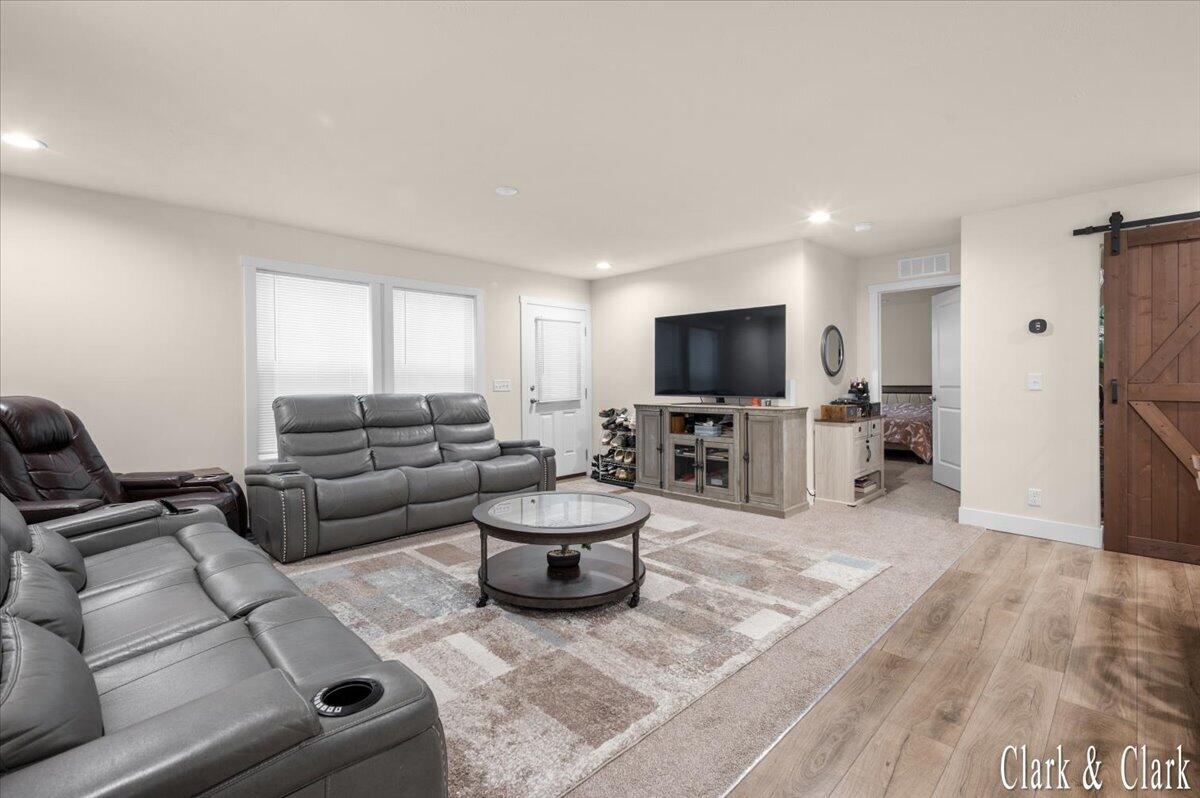 6157 Kran Avenue SE Grand Rapids MI 49548