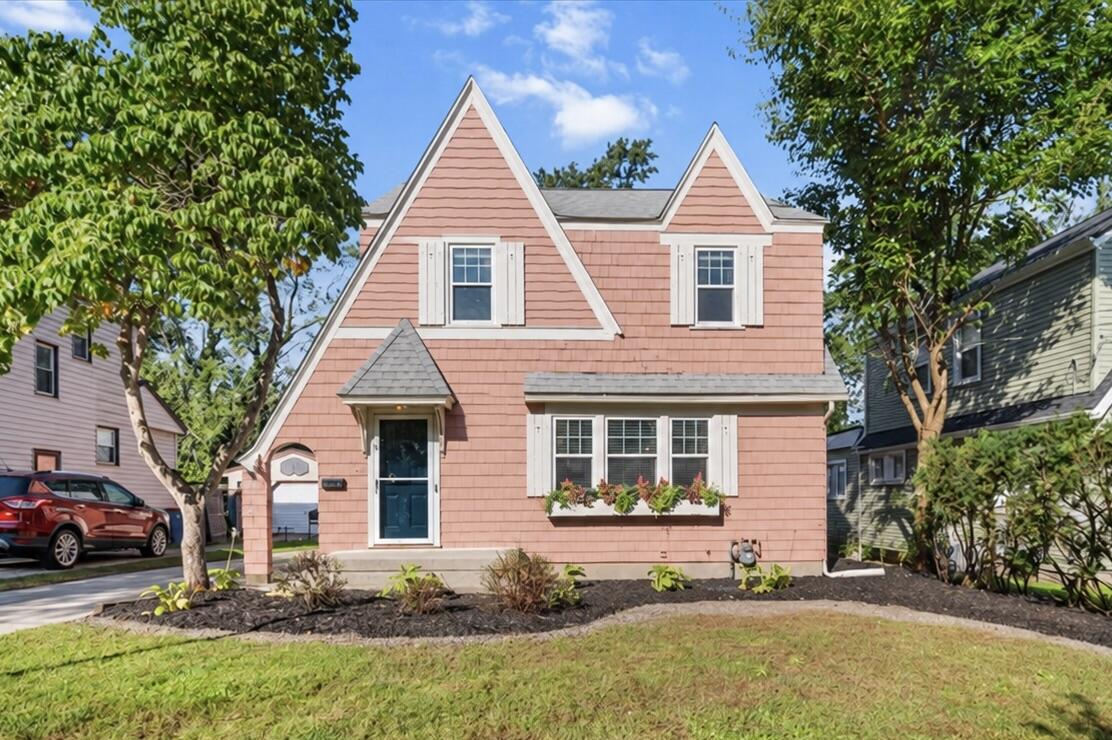 1515 Calvin Avenue SE Grand Rapids MI 49507
