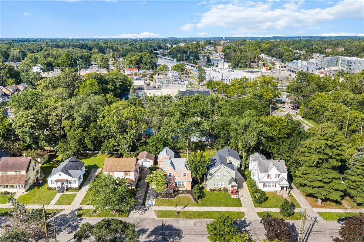 1515 Calvin Avenue SE Grand Rapids MI 49507