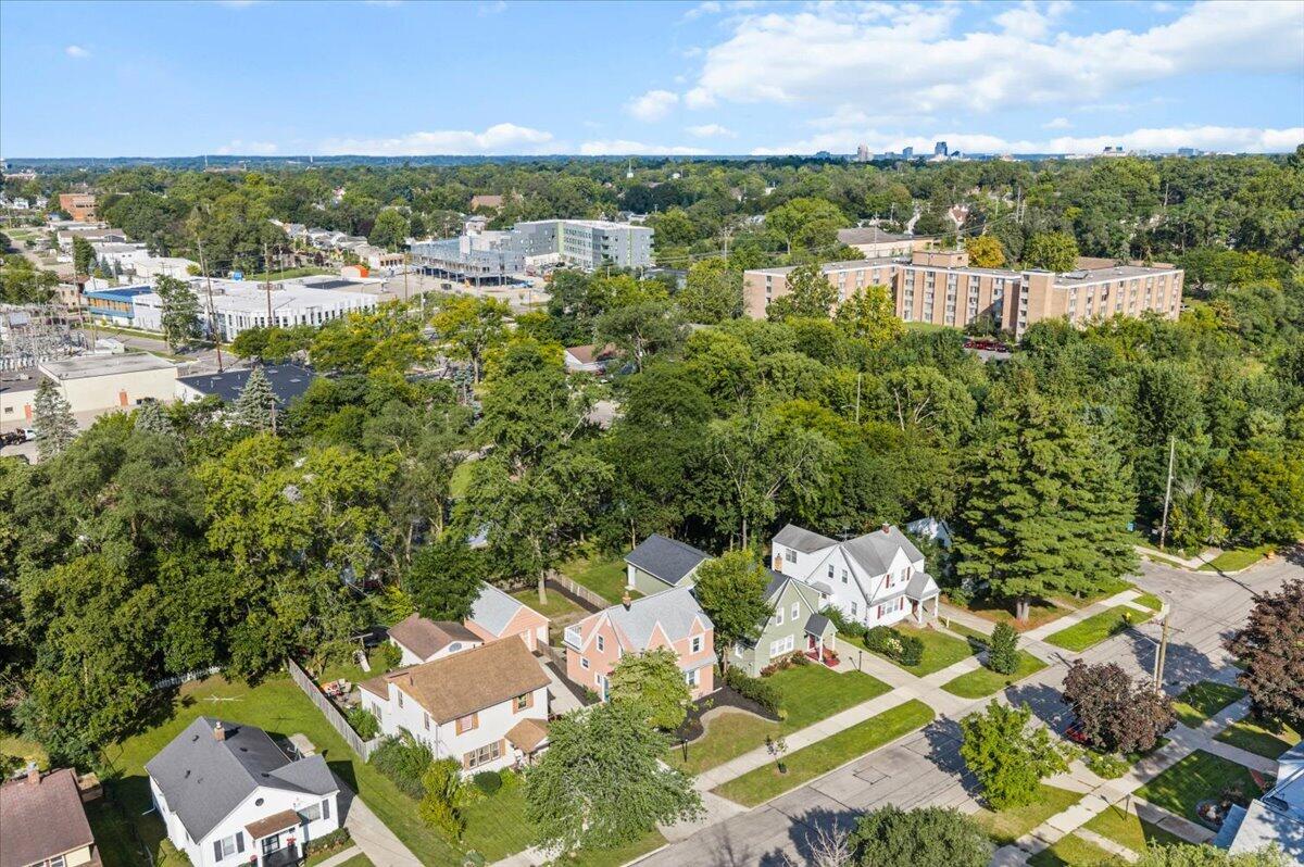 1515 Calvin Avenue SE Grand Rapids MI 49507