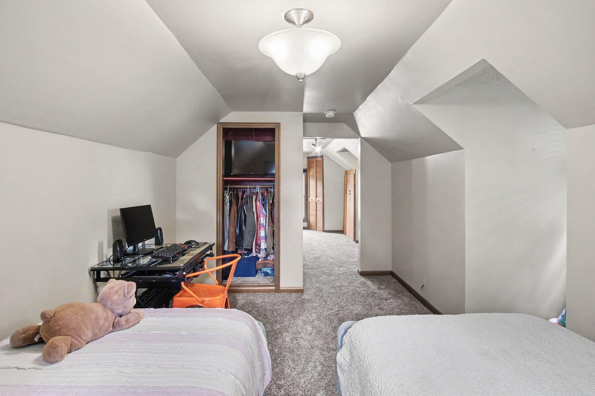 105 Katherine Drive NE Grand Rapids MI 49505