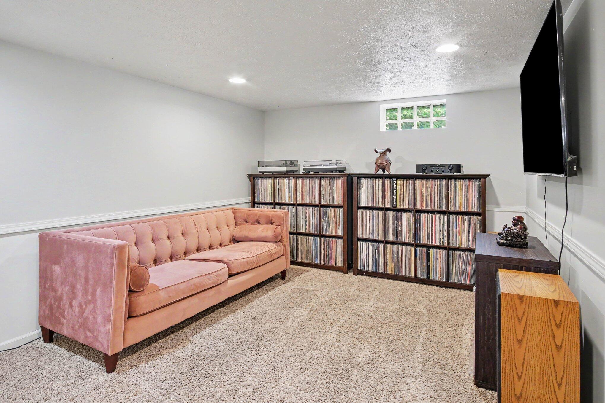 105 Katherine Drive NE Grand Rapids MI 49505