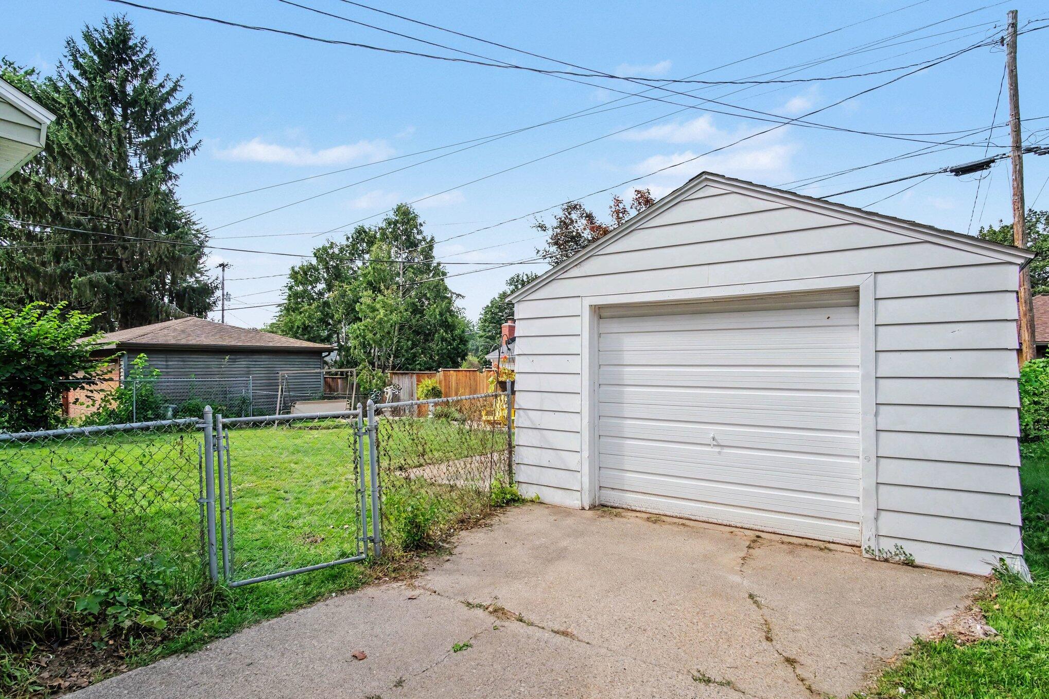 105 Katherine Drive NE Grand Rapids MI 49505