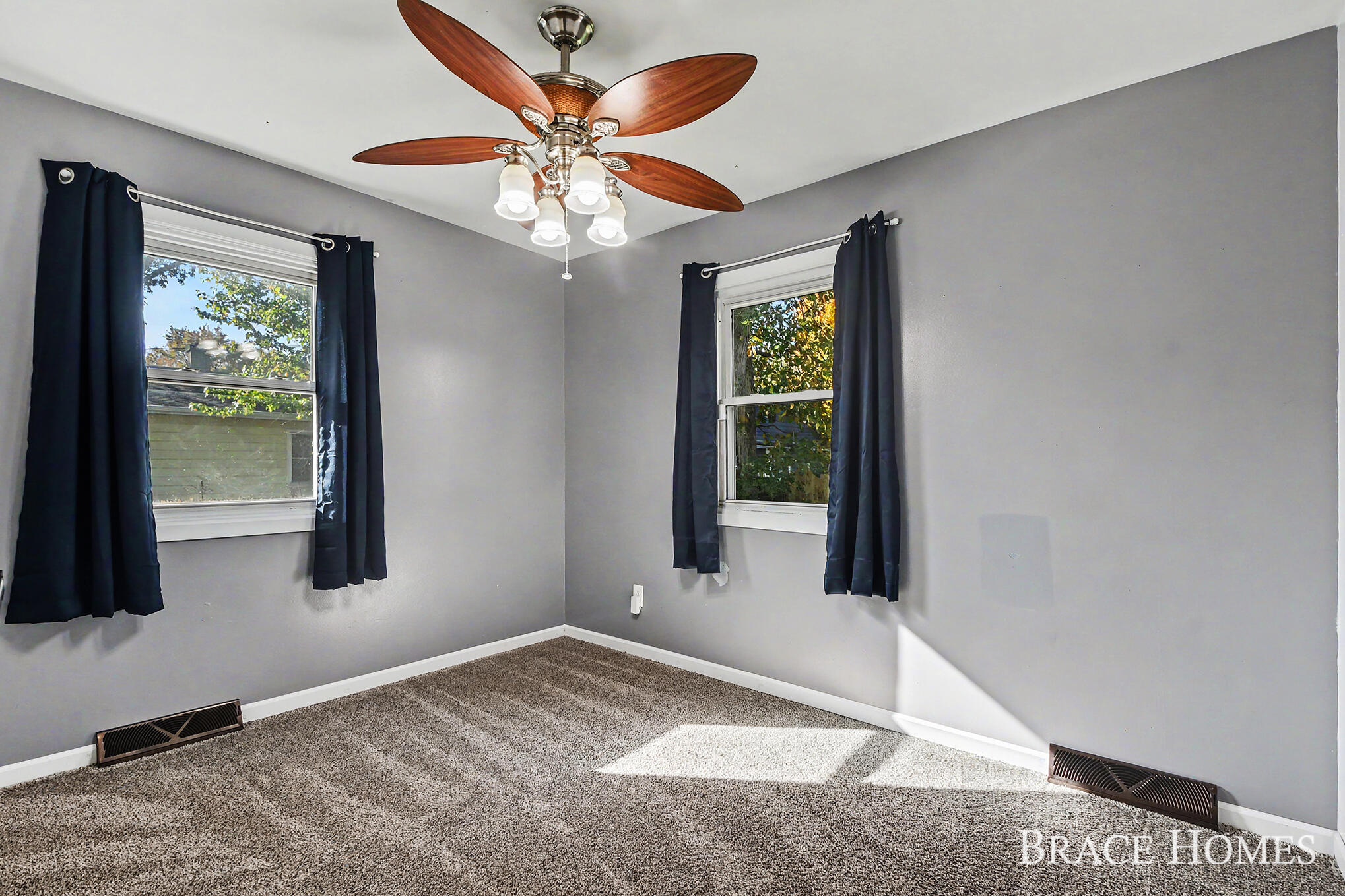 7575 Regal Avenue SE Grand Rapids MI 49548