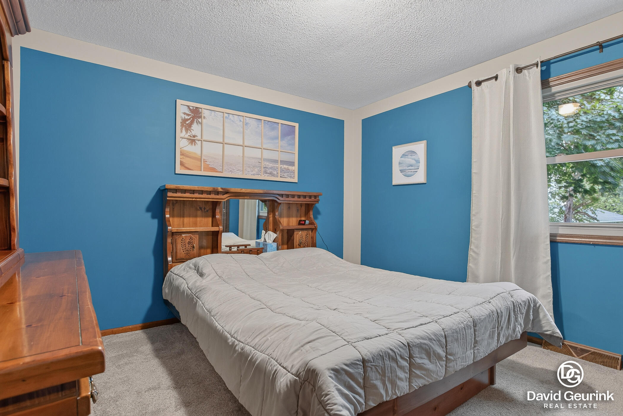 325 N Lindy Street Zeeland MI 49464