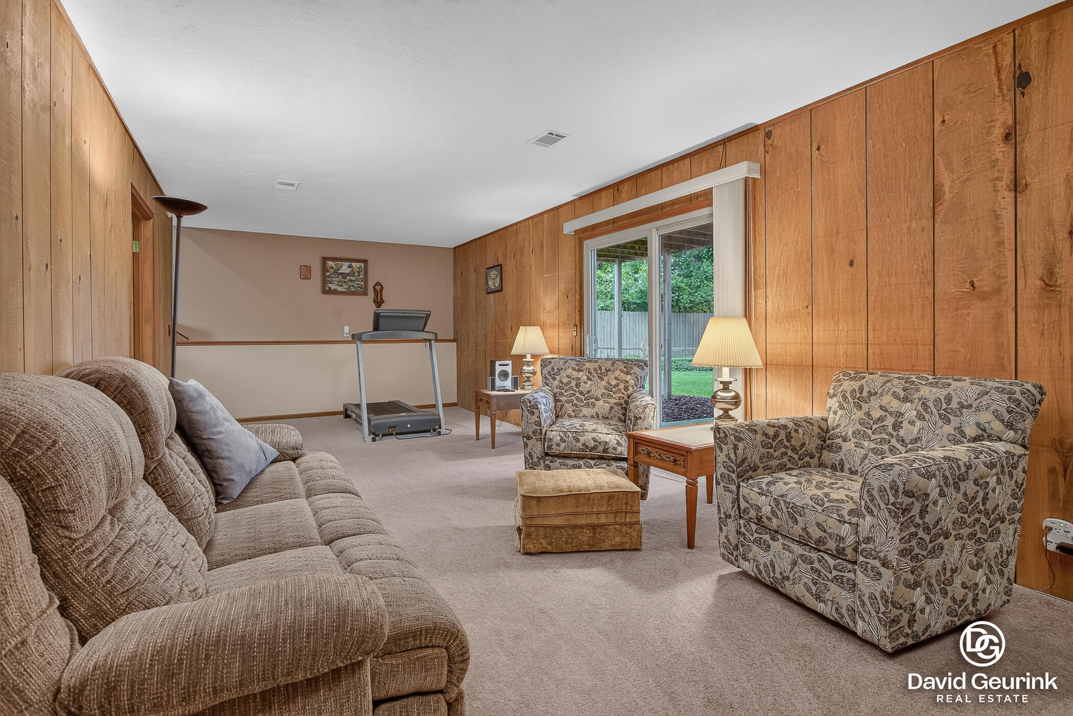 325 N Lindy Street Zeeland MI 49464