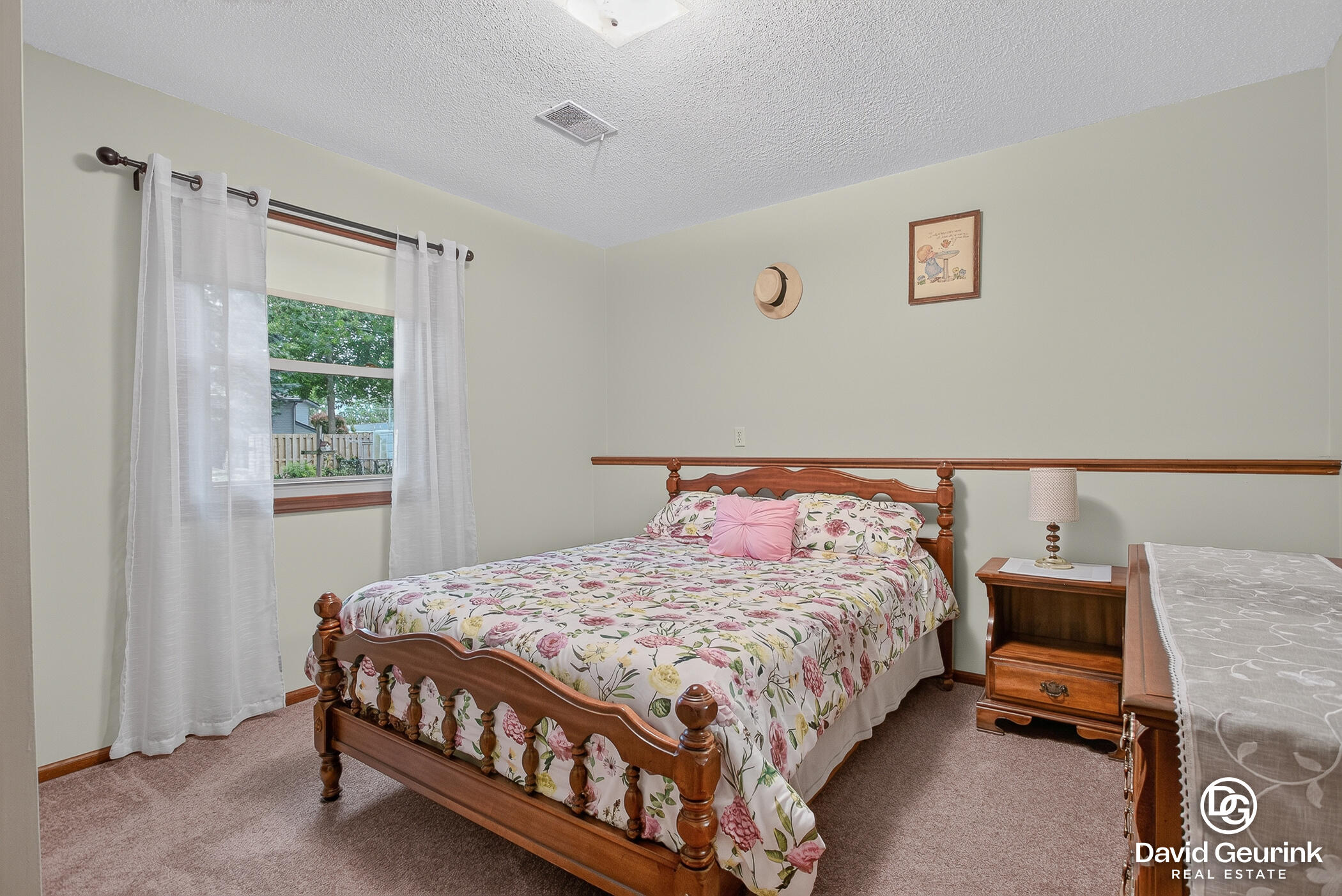 325 N Lindy Street Zeeland MI 49464