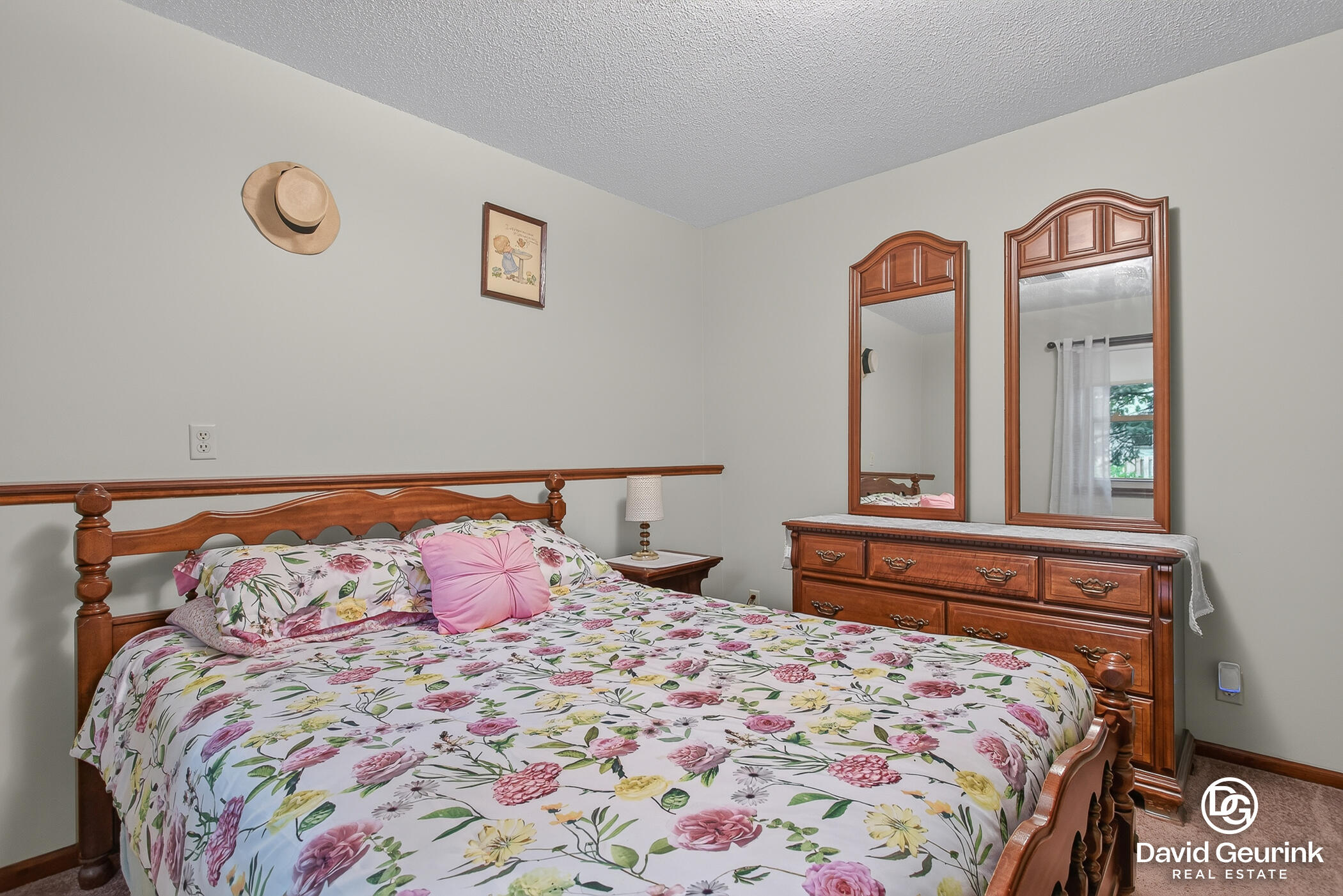 325 N Lindy Street Zeeland MI 49464