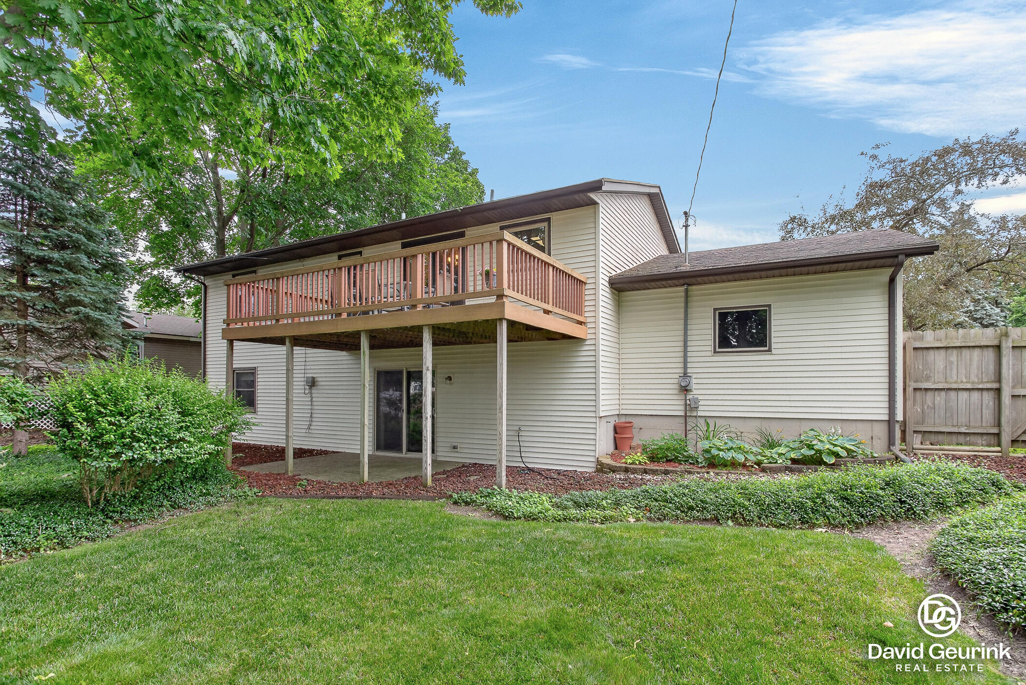 325 N Lindy Street Zeeland MI 49464
