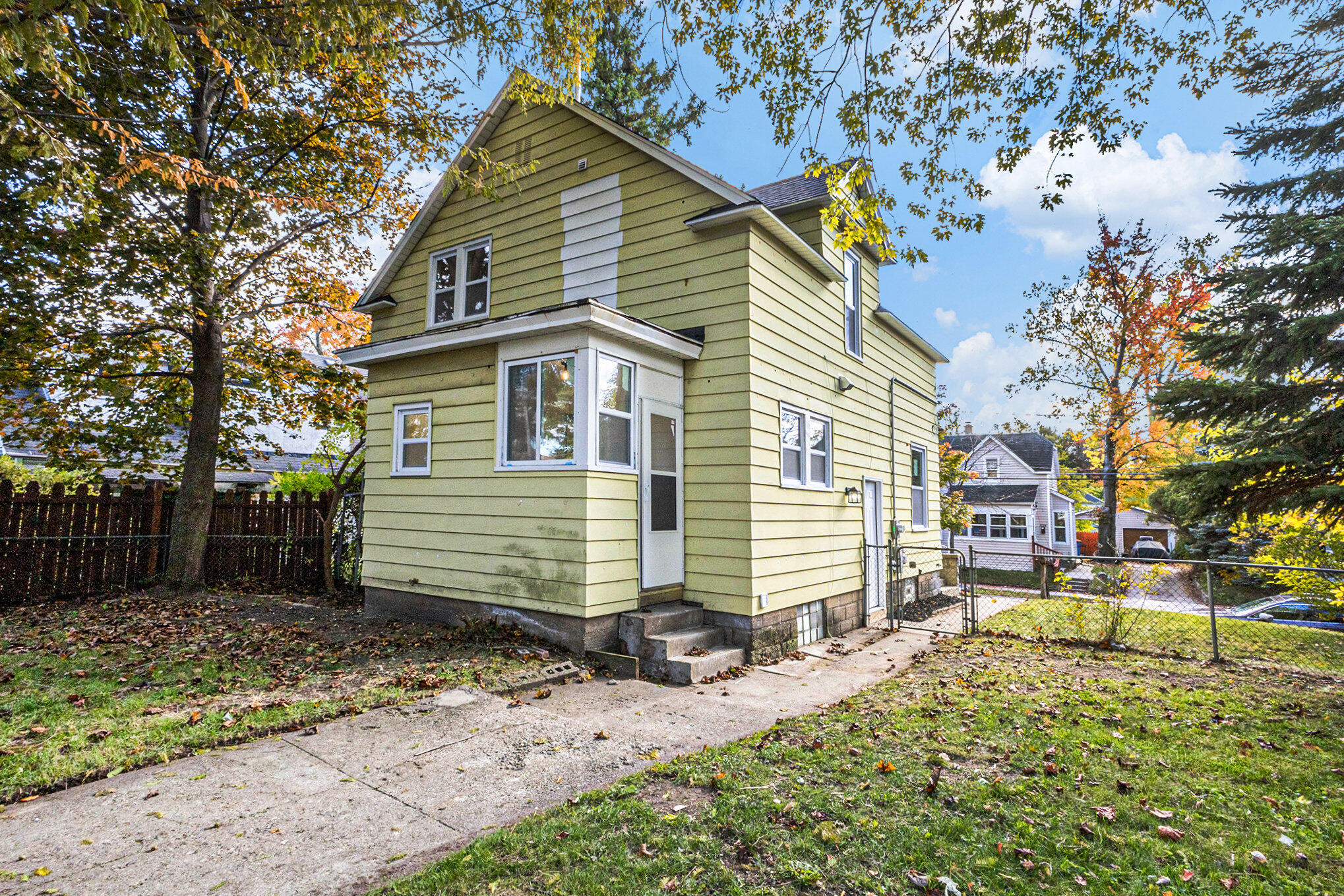 1125 Baxter Street SE Grand Rapids MI 49506