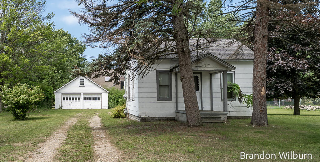 3259 Maple Grove Road Muskegon MI 49441